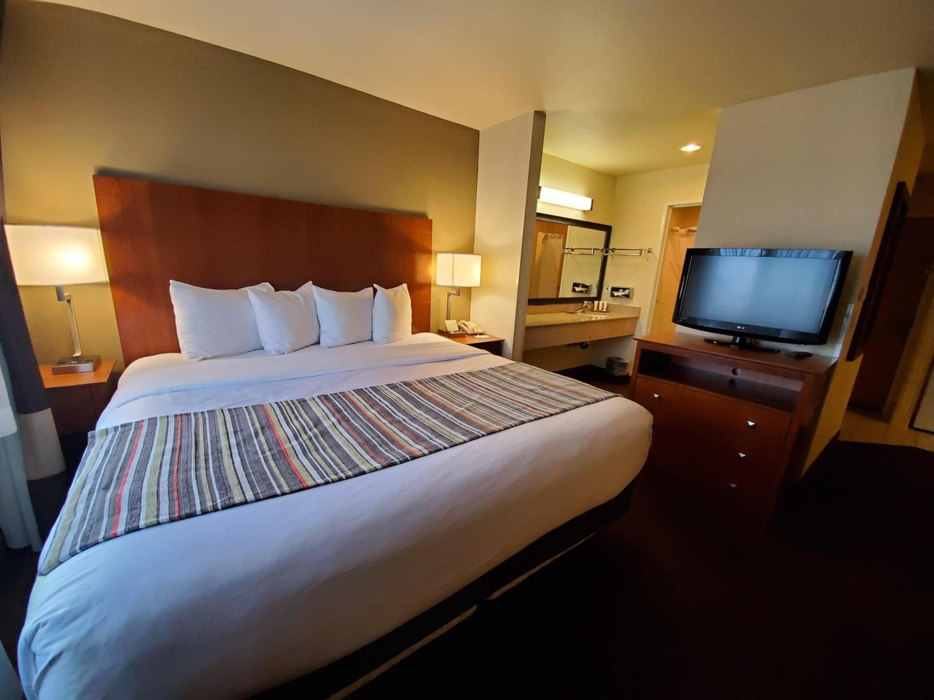 Country Inn & Suites by Radisson, Bend, OR gallery photo in Bend, OR — image 26