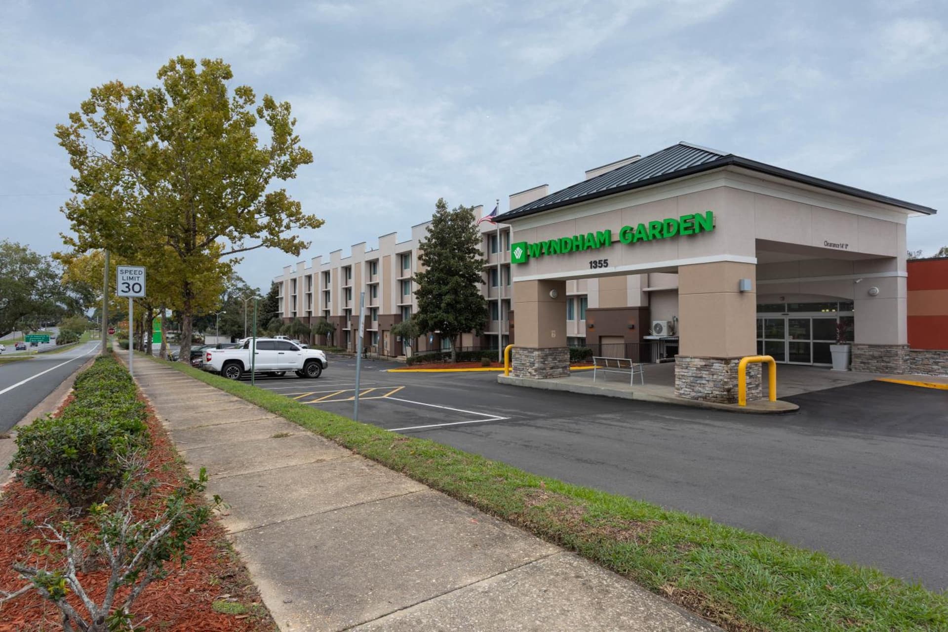 Wyndham Garden Tallahassee Capitol Near FSU gallery photo in Tallahassee, FL — image 61