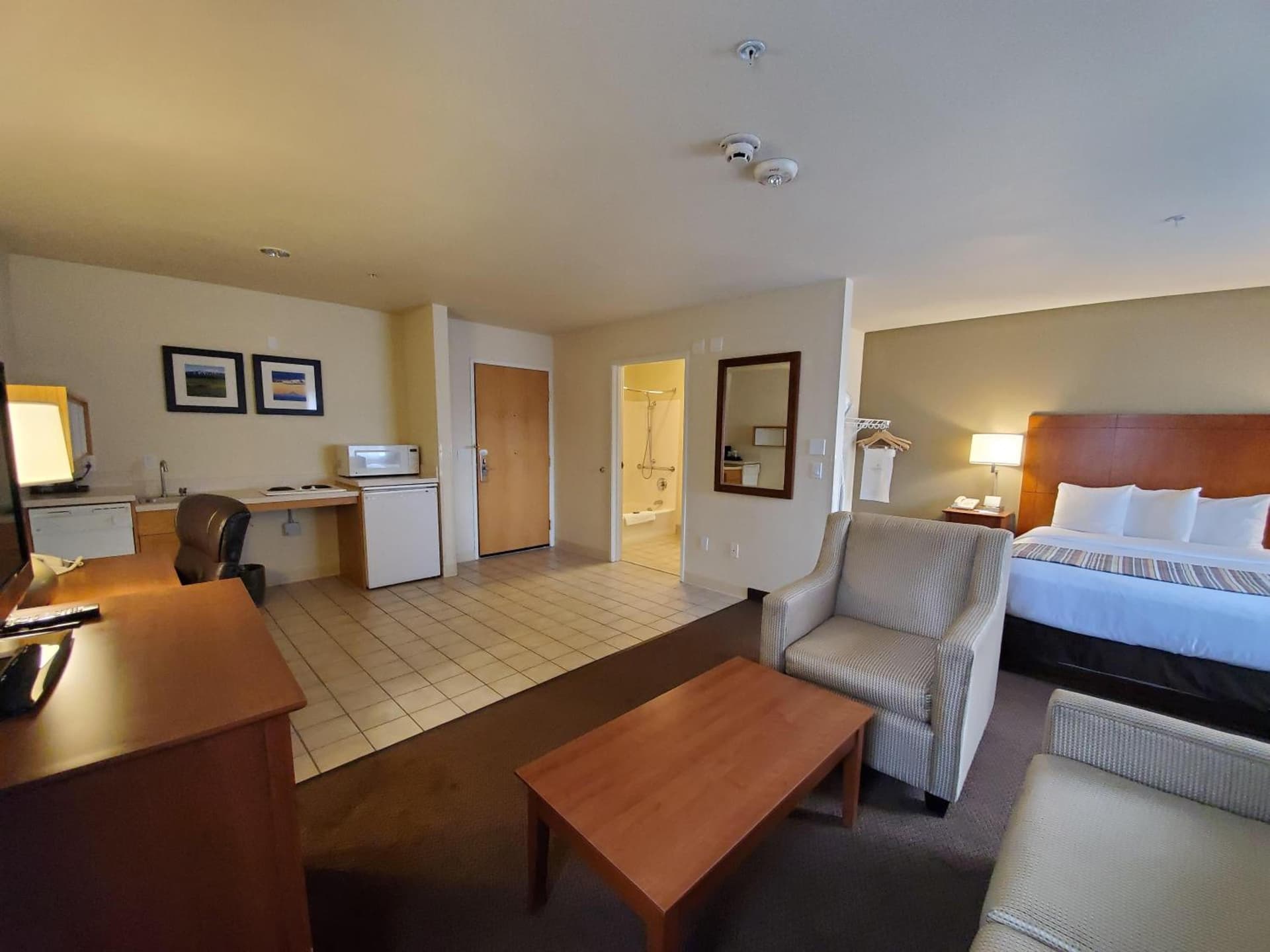 Country Inn & Suites by Radisson, Bend, OR gallery photo in Bend, OR — image 20