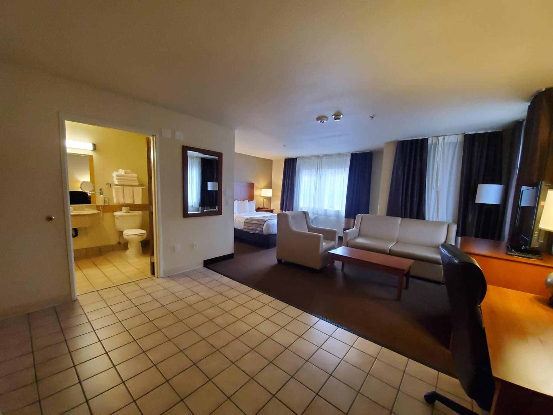 Country Inn & Suites by Radisson, Bend, OR gallery photo in Bend, OR — image 48