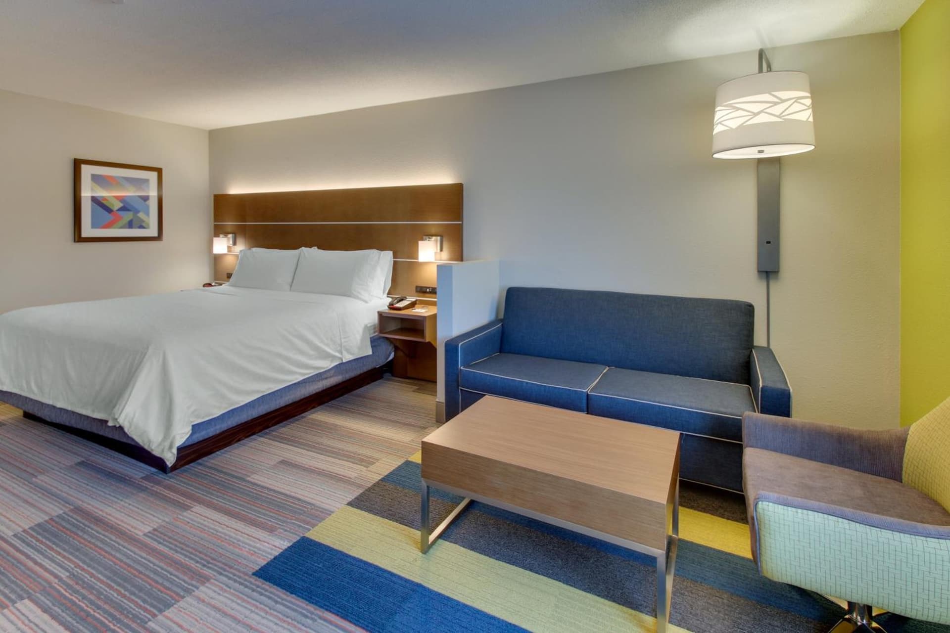 Holiday Inn Express & Suites Atlanta Perimeter Mall Hotel by IHG property views in Sandy Springs, GA — gallery photo 3