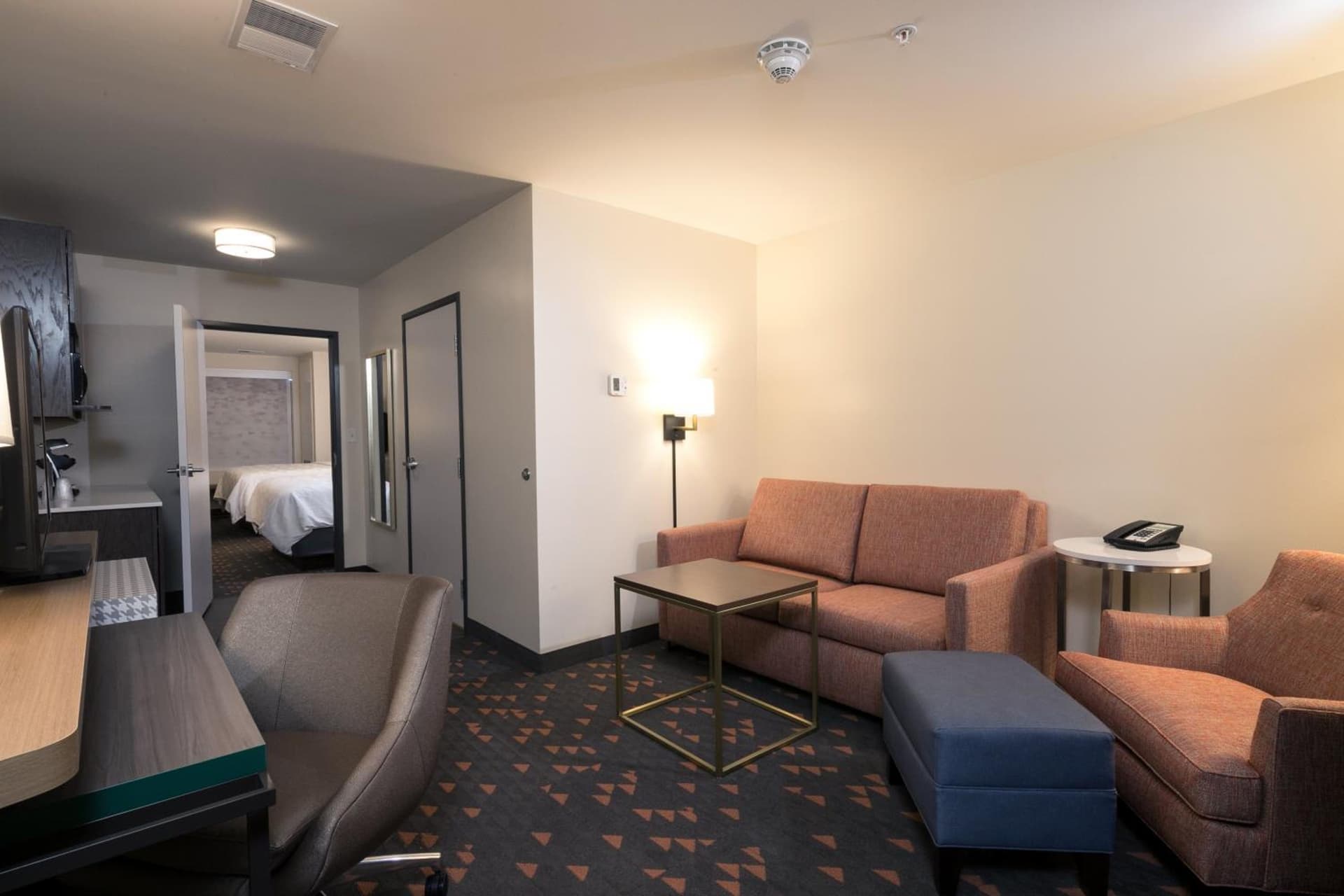 Holiday Inn & Suites Kalamazoo West interior in Kalamazoo, MI — gallery photo 2