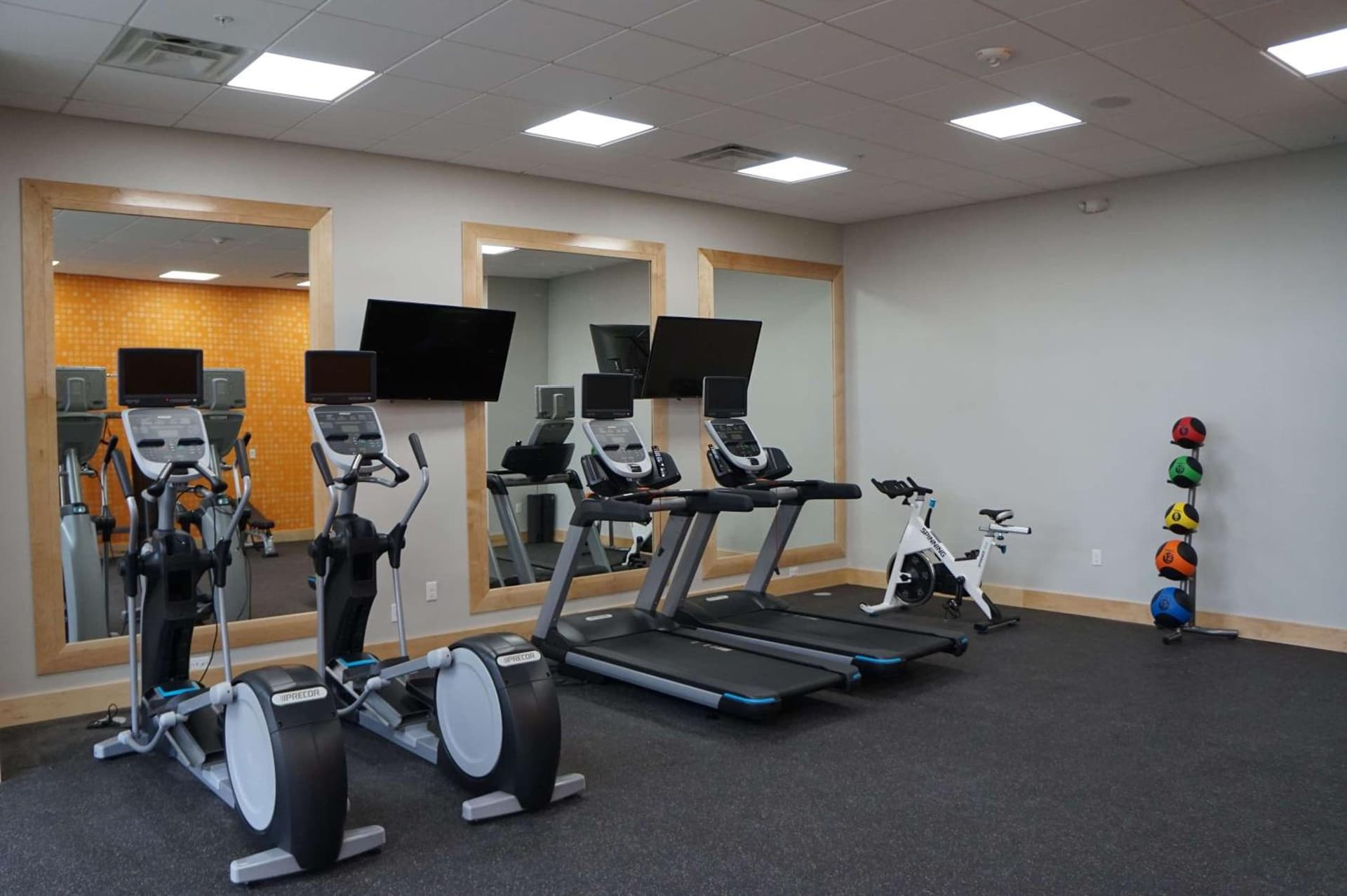 La Quinta Inn & Suites by Wyndham Lewisville gallery photo in Lewisville, TX — image 53