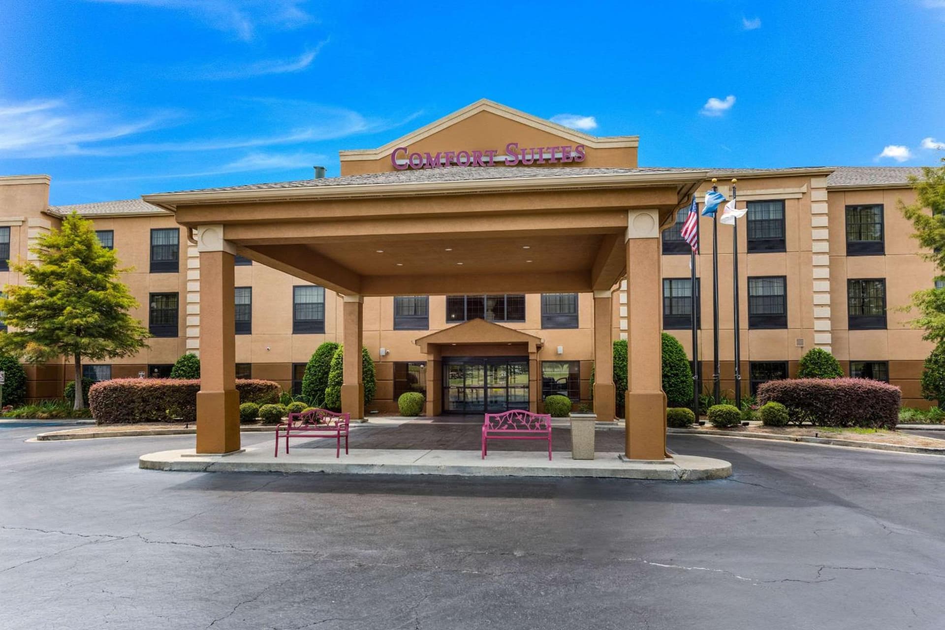 Comfort Suites Monroe featured exterior or lobby in Monroe, LA — similar hotel