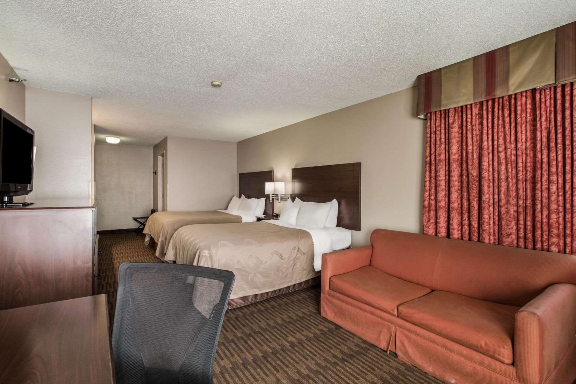 Quality Inn & Suites Lawrence - University Area gallery photo in Lawrence, KS — image 28