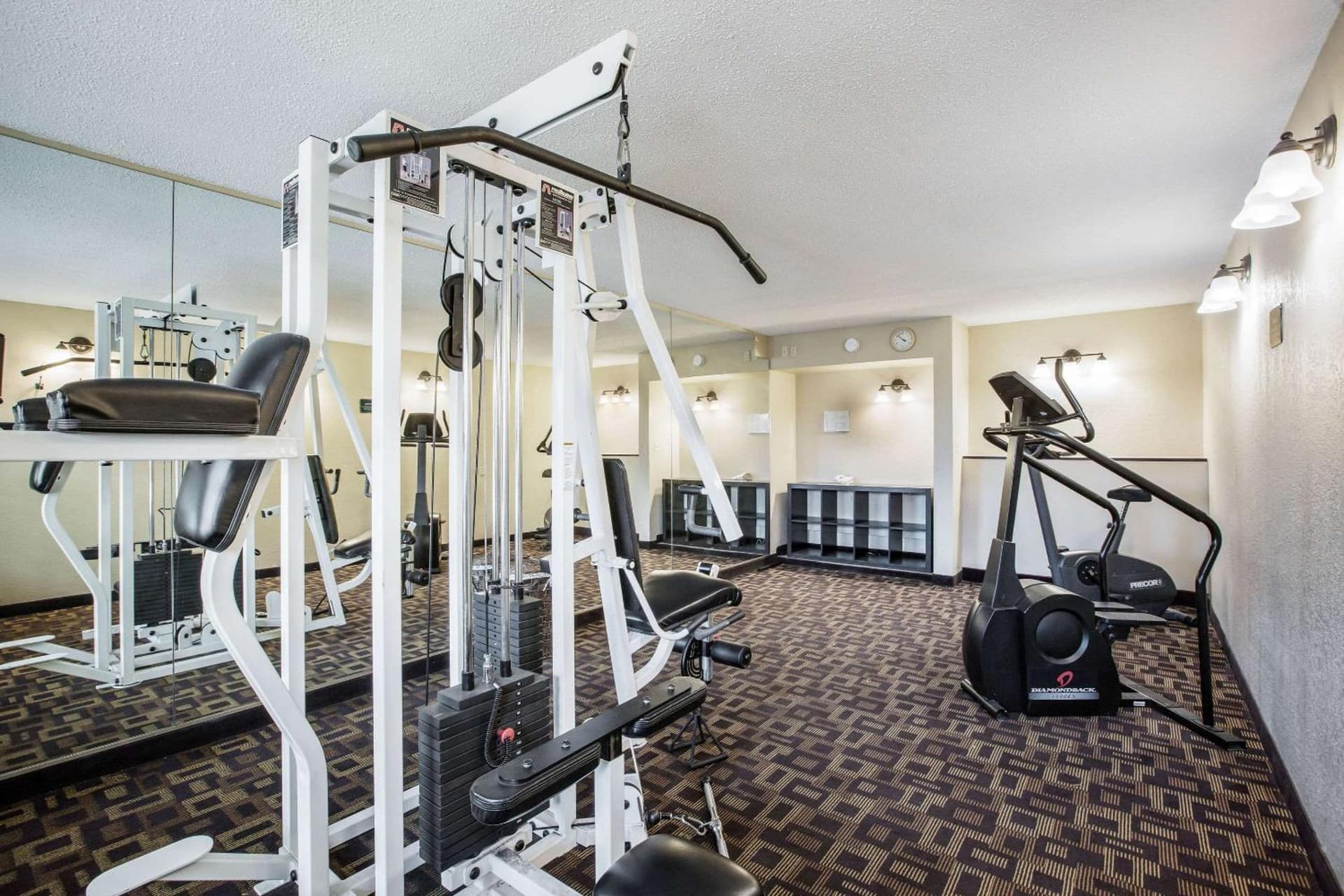 Quality Inn & Suites Lawrence - University Area gallery photo in Lawrence, KS — image 6