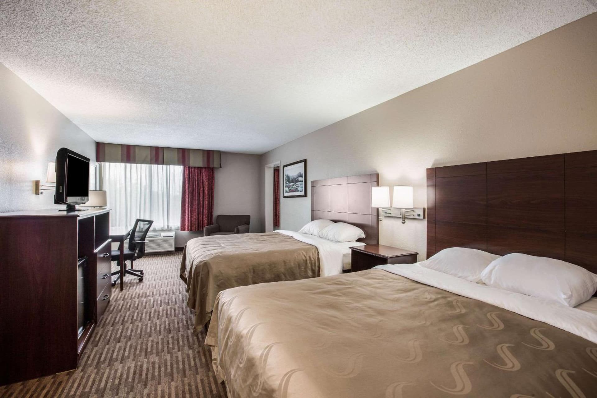 Quality Inn & Suites Lawrence - University Area interior in Lawrence, KS — gallery photo 2