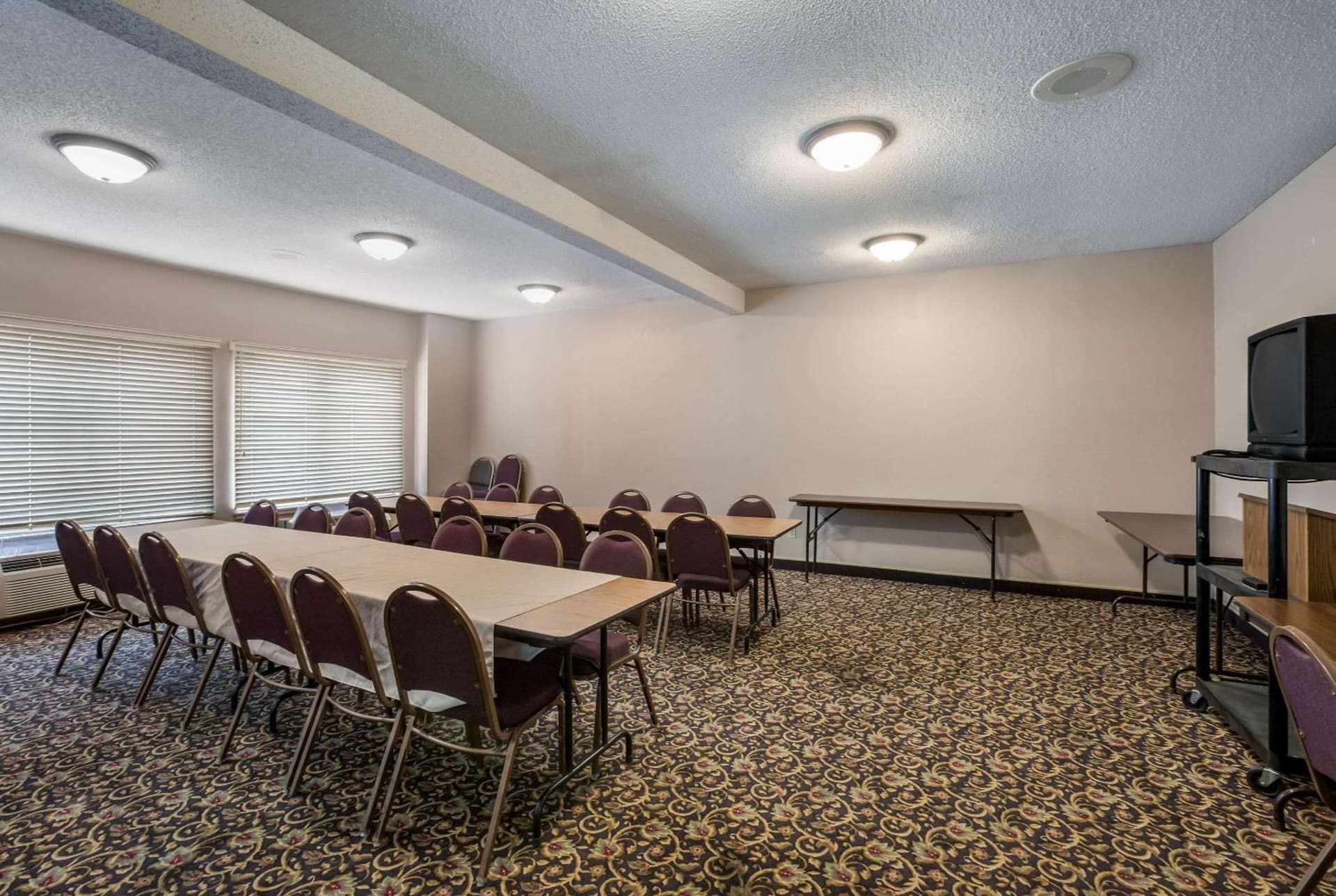 Quality Inn & Suites Lawrence - University Area gallery photo in Lawrence, KS — image 52
