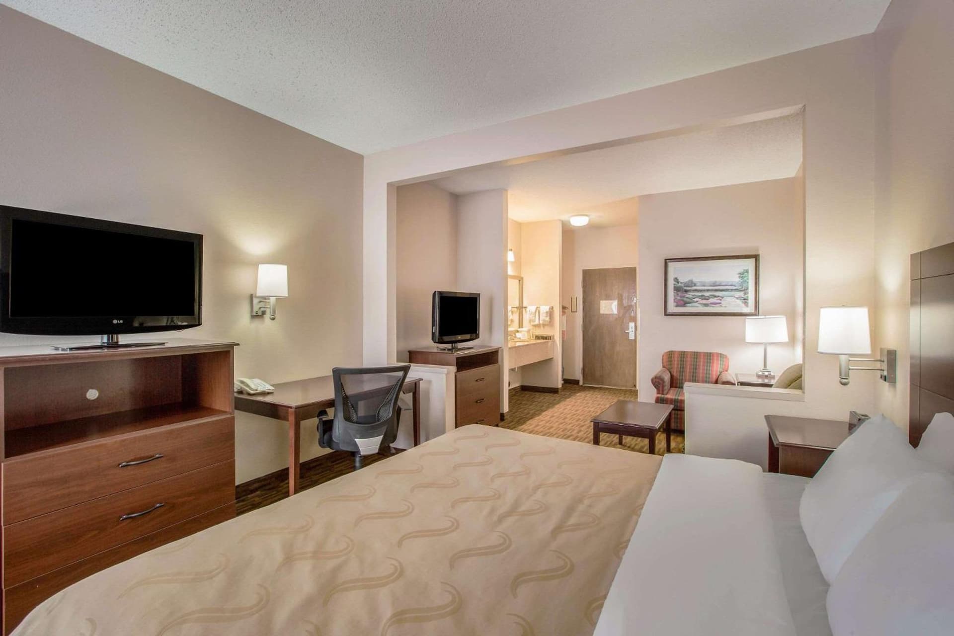 Quality Inn & Suites Lawrence - University Area gallery photo in Lawrence, KS — image 39