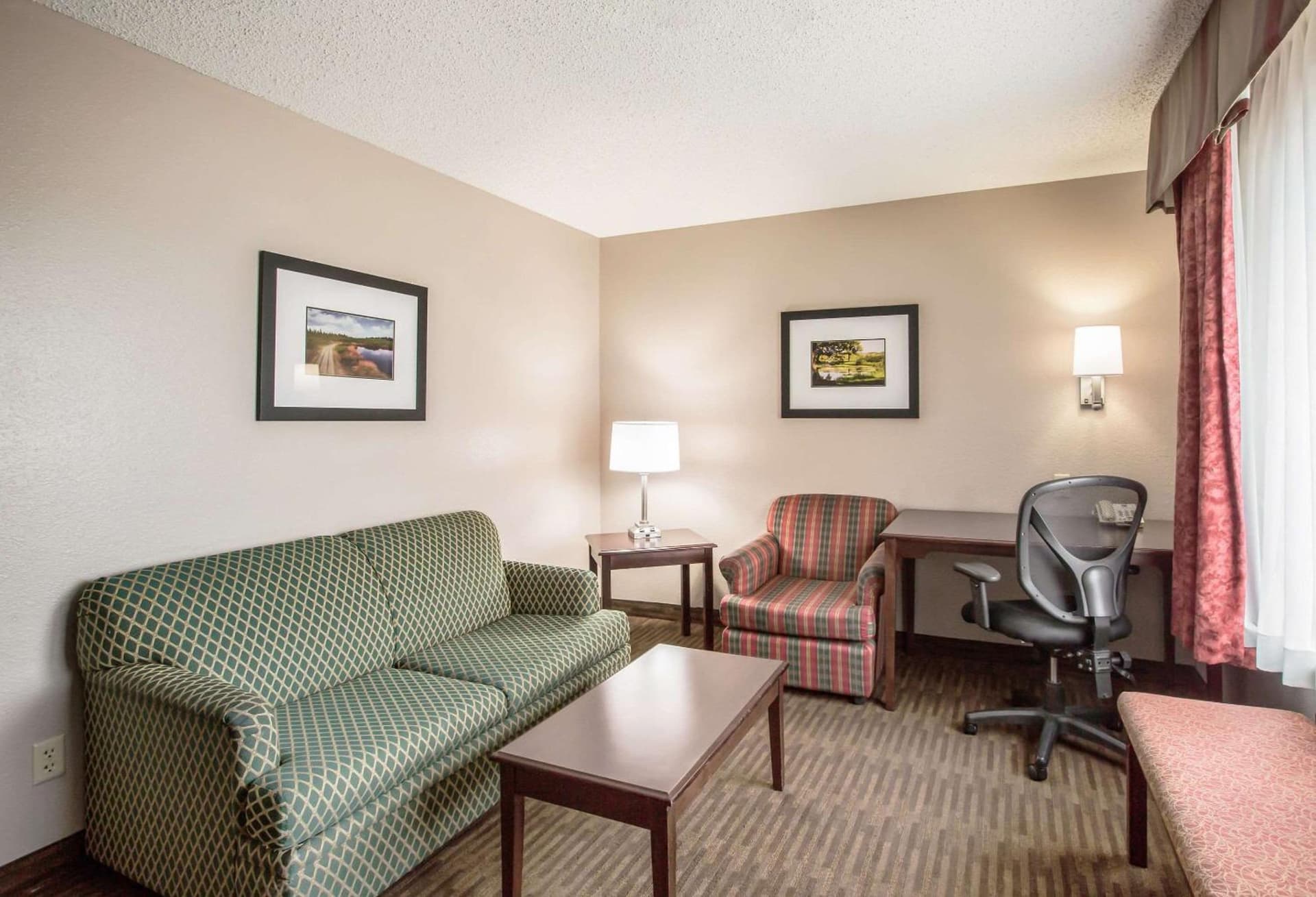 Quality Inn & Suites Lawrence - University Area gallery photo in Lawrence, KS — image 14