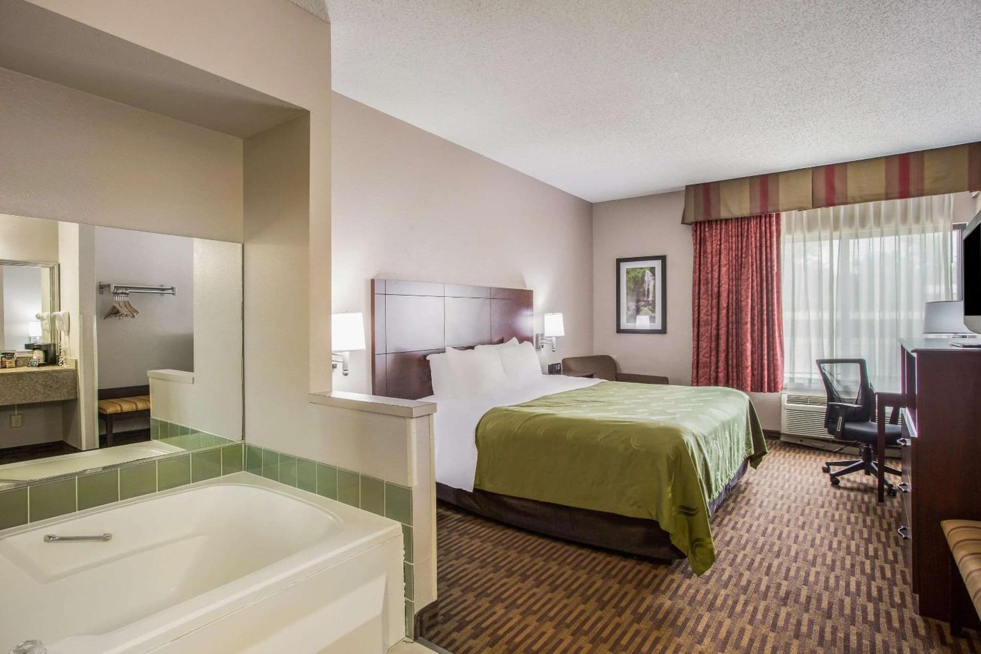 Quality Inn & Suites Lawrence - University Area gallery photo in Lawrence, KS — image 30
