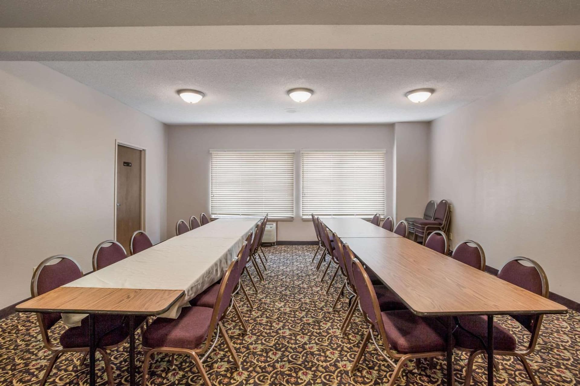 Quality Inn & Suites Lawrence - University Area gallery photo in Lawrence, KS — image 12