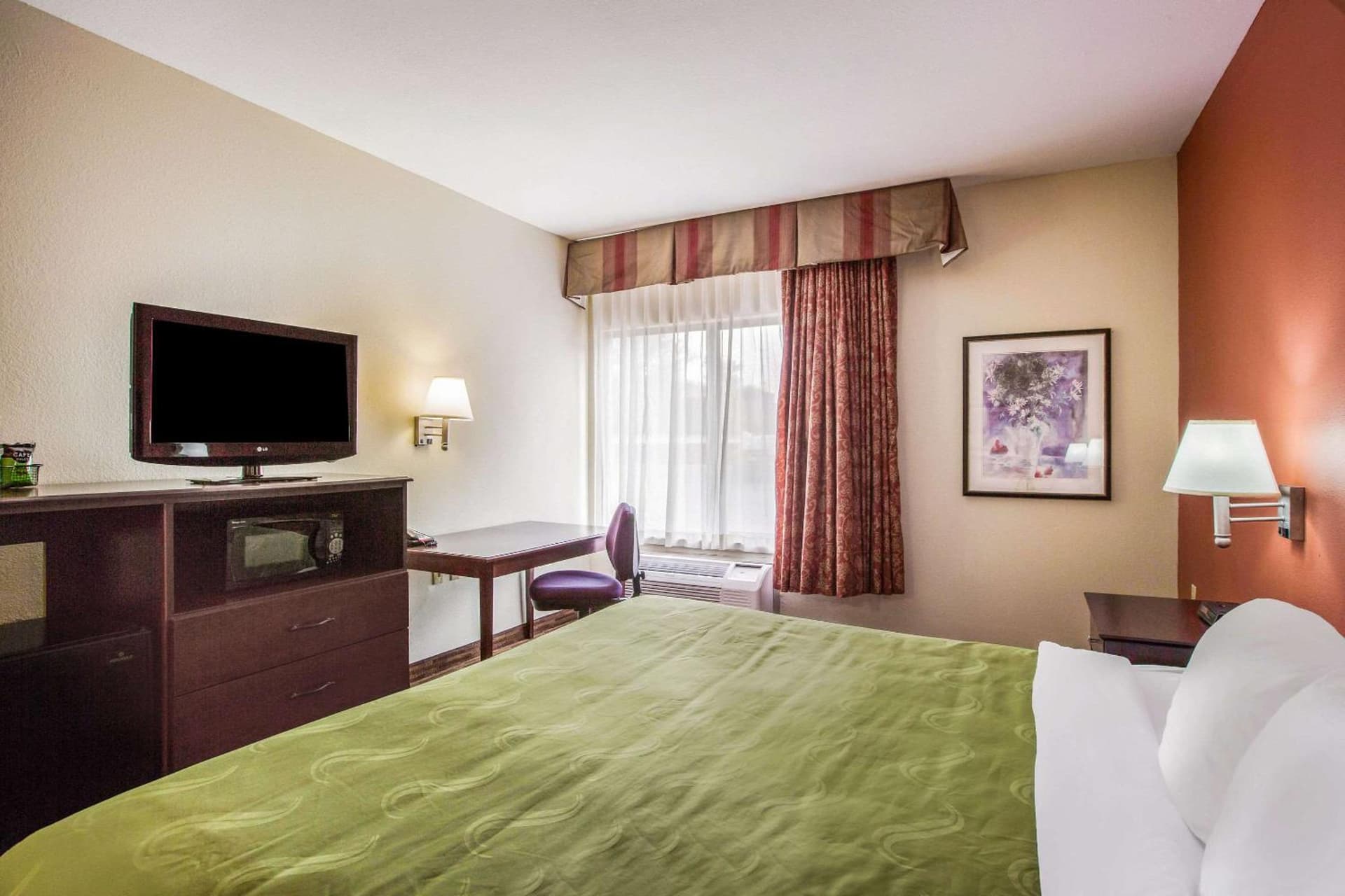 Quality Inn & Suites Lawrence - University Area gallery photo in Lawrence, KS — image 44