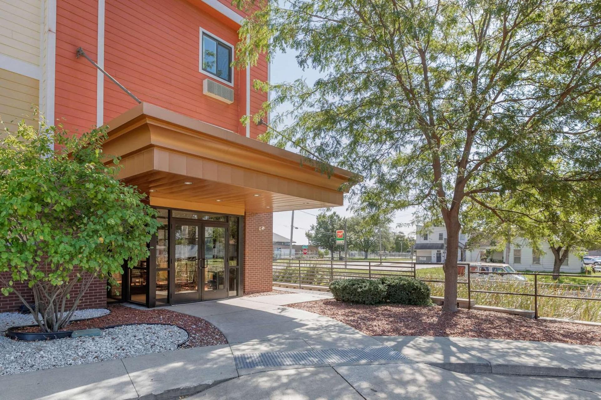 Econo Lodge Inn & Suites Des Moines Fairgrounds Area gallery photo in Des Moines, IA — image 20