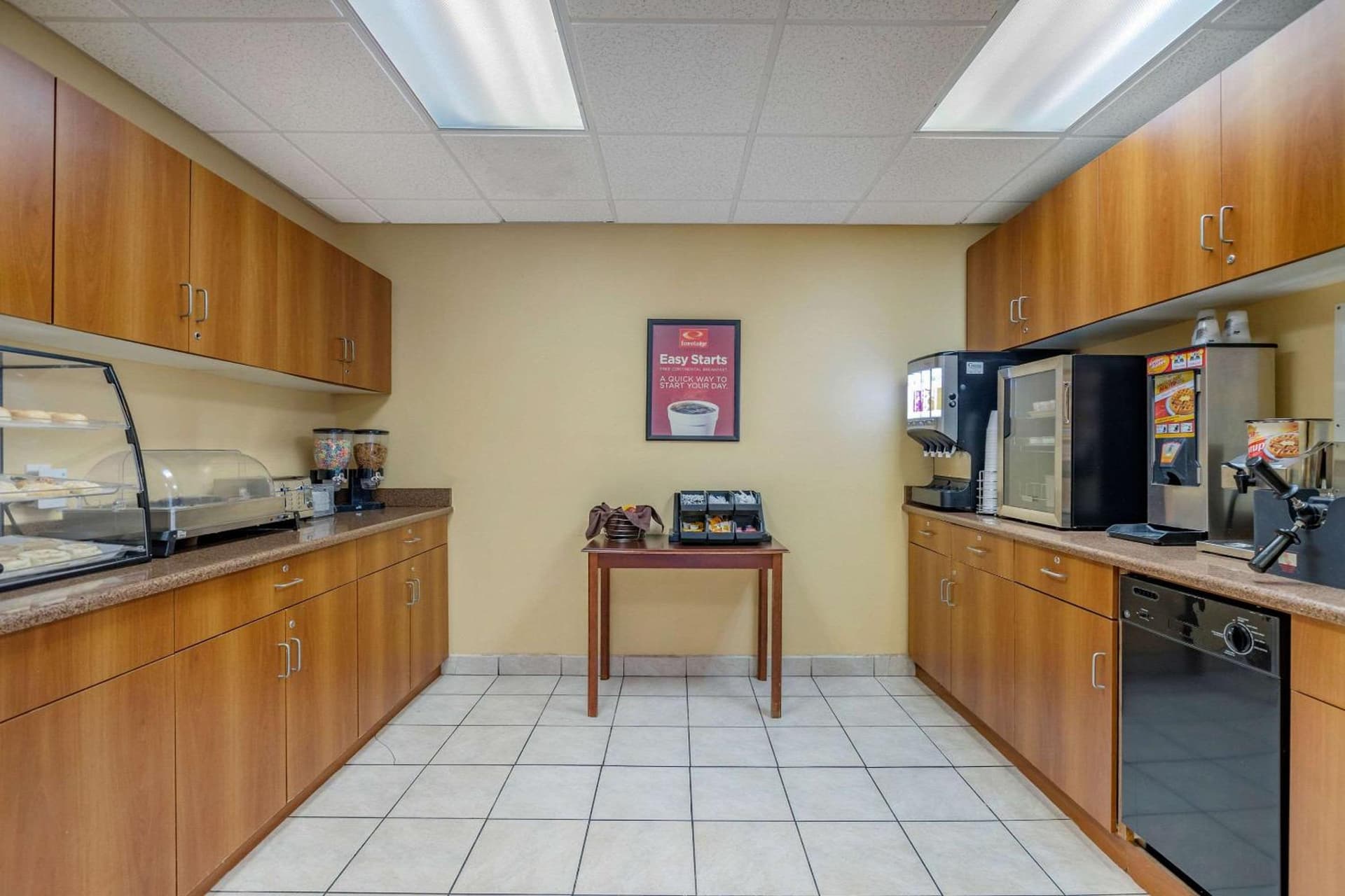 Econo Lodge Inn & Suites Des Moines Fairgrounds Area gallery photo in Des Moines, IA — image 33