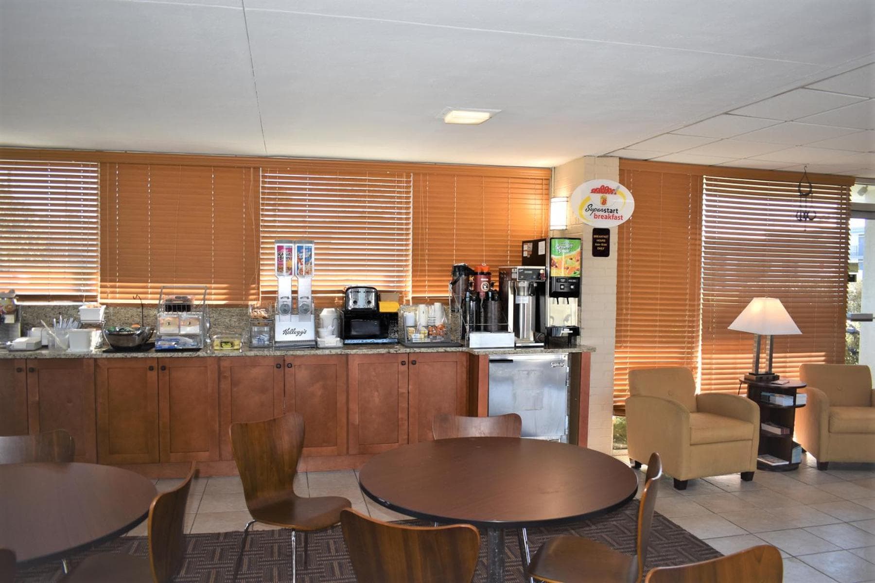 Super 8 by Wyndham Ocala I-75 gallery photo in Ocala, FL — image 37