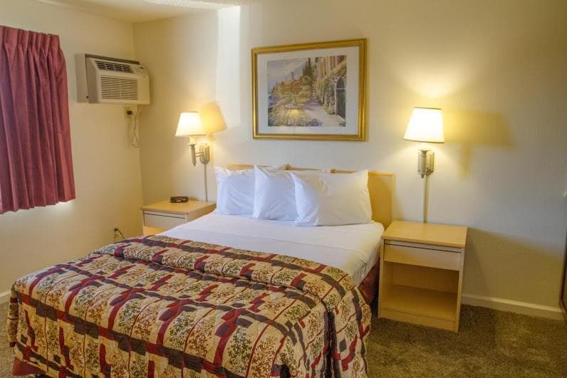 California Suites Hotel gallery photo in San Diego, CA — image 9