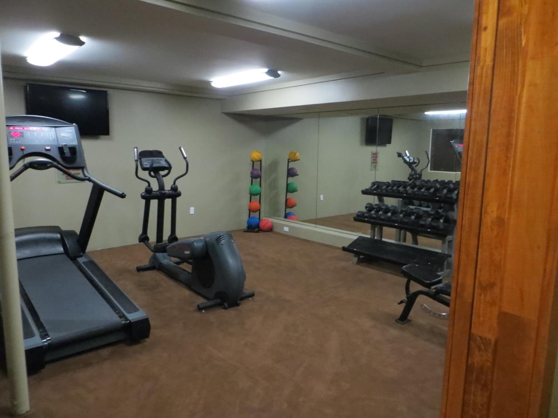 The Mammoth Creek Inn property views in Mammoth Lakes, CA — gallery photo 3