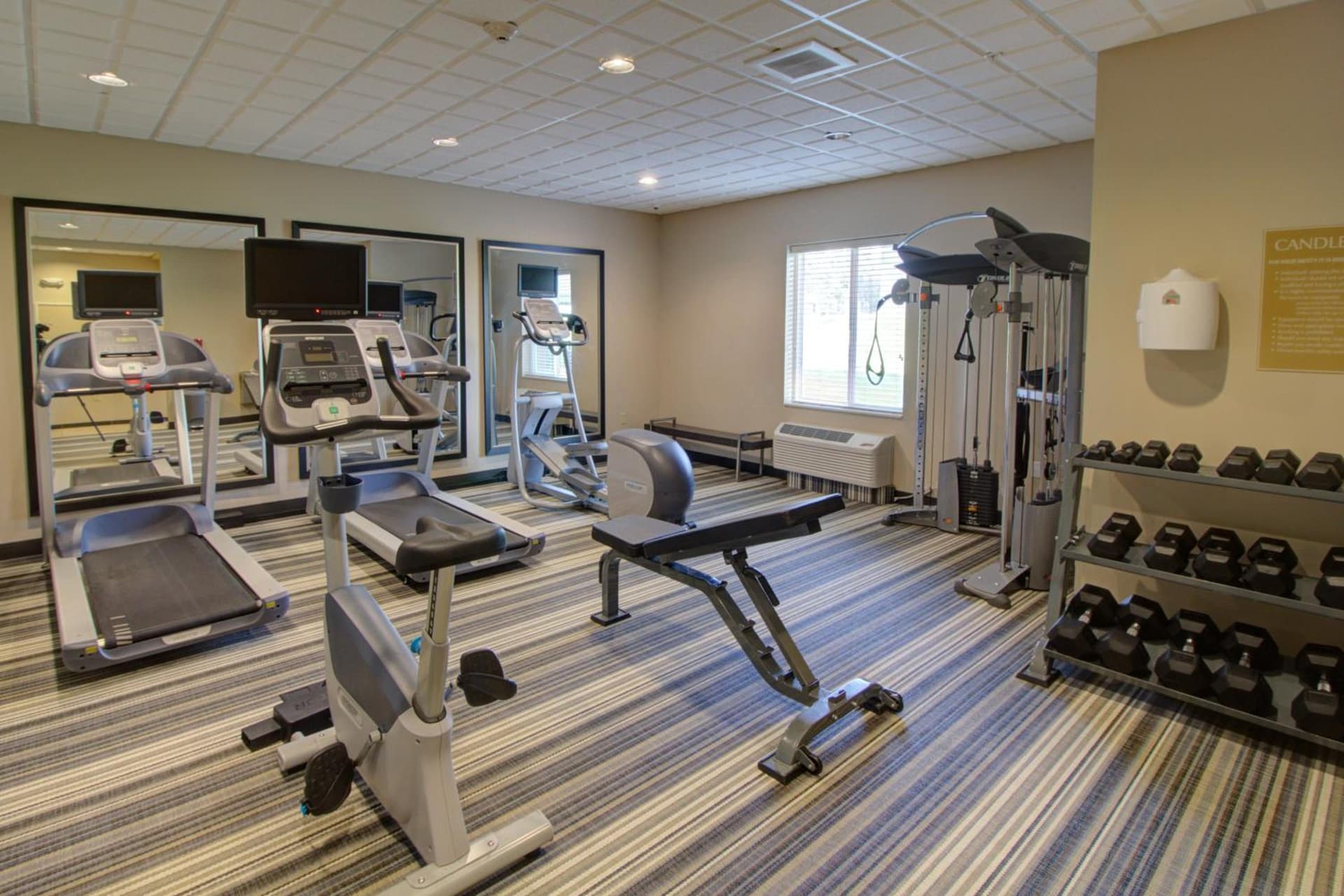 Candlewood Suites Sioux City - Southern Hills by IHG gallery photo in Sioux City, IA — image 12