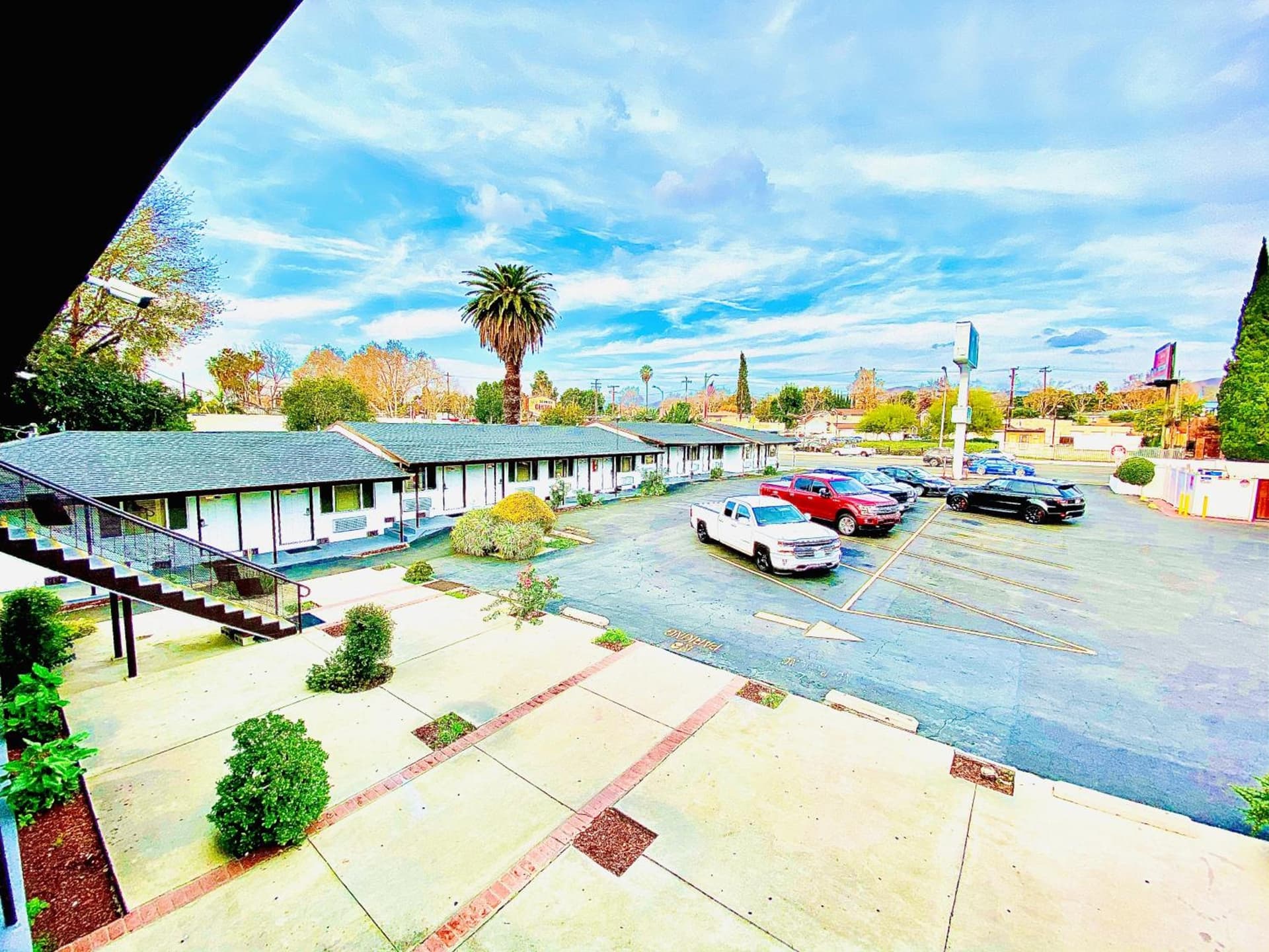 Casa Blanca Inn - Whittier, Los Angeles interior in Whittier, CA — gallery photo 2