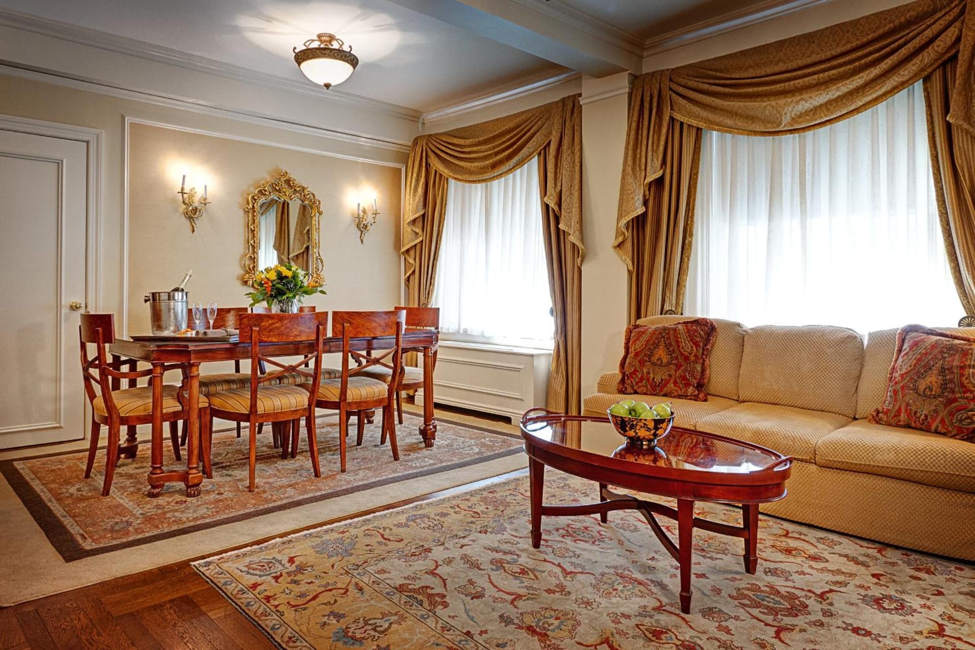 Hotel Elysee by Library Hotel Collection property views in New York, NY — gallery photo 3