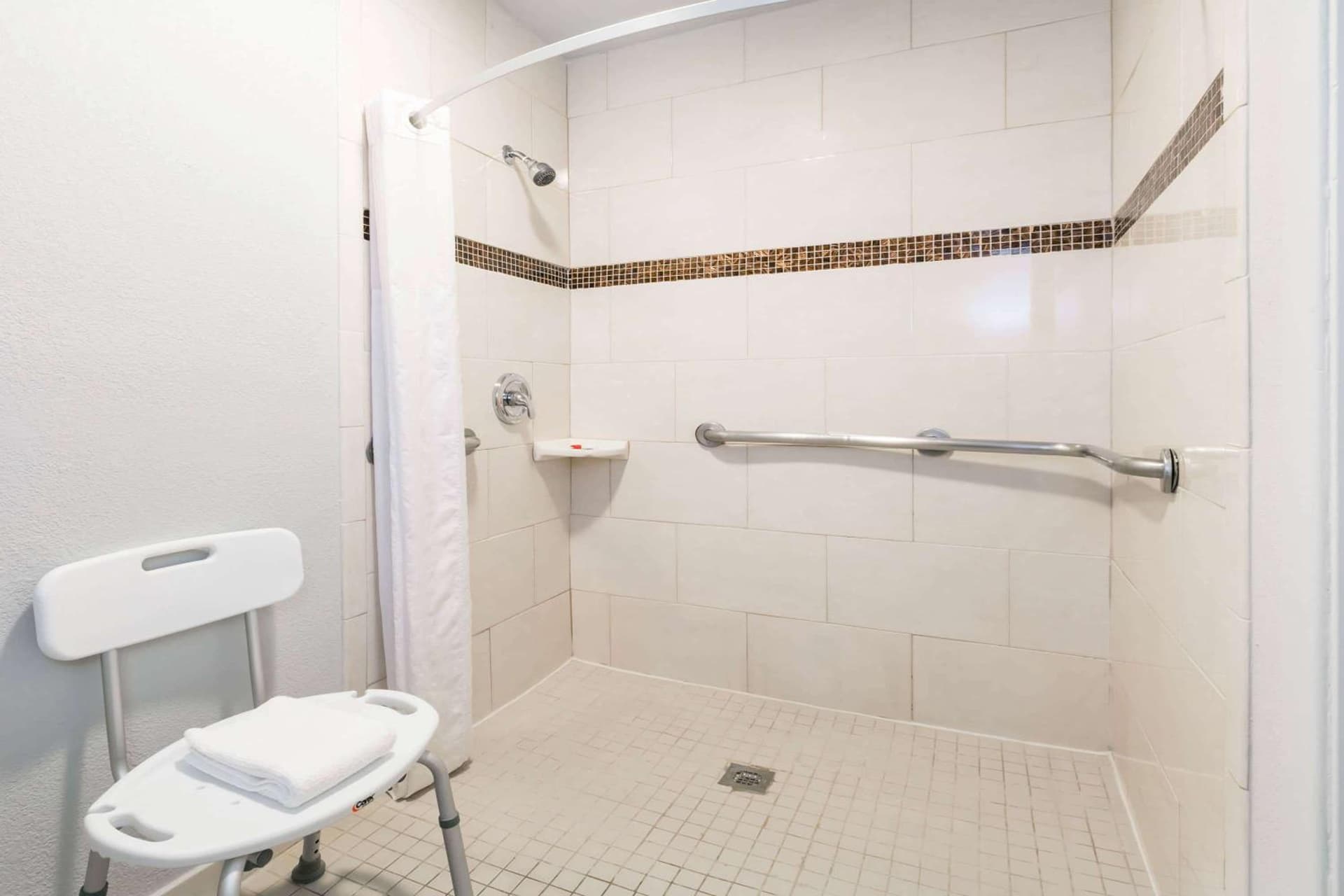 Ramada by Wyndham El Paso property views in El Paso, TX — gallery photo 3