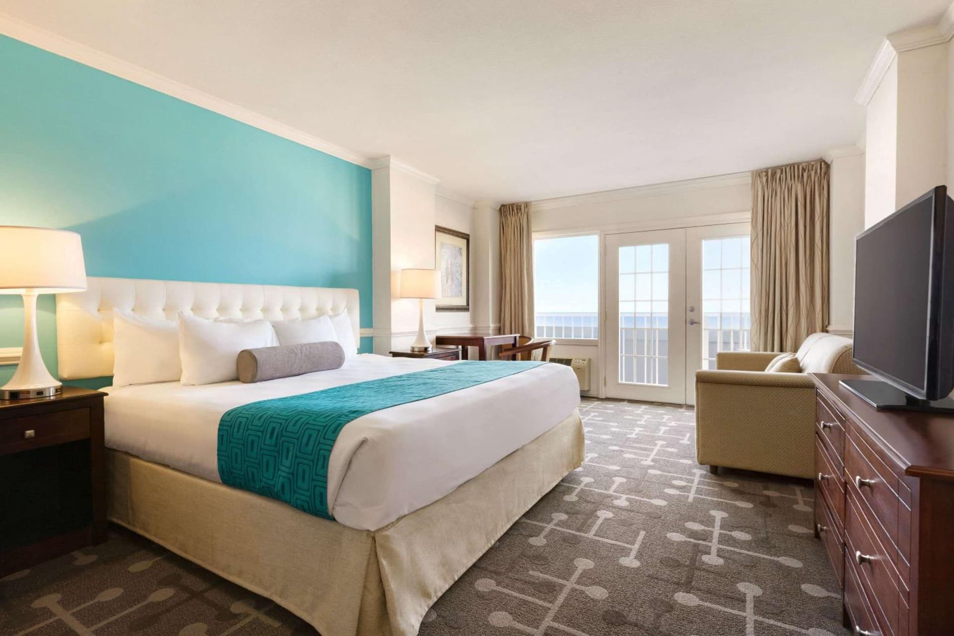 Howard Johnson Plaza by Wyndham Ocean City Oceanfront gallery photo in Ocean City, MD — image 11