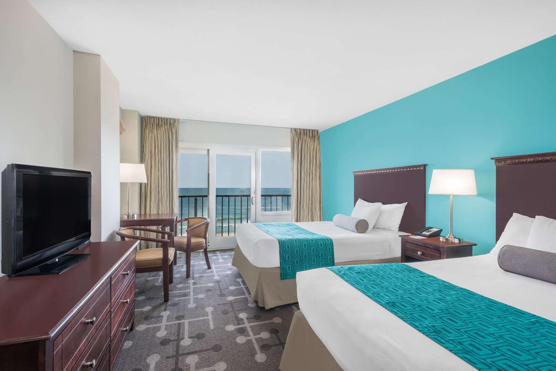 Howard Johnson Plaza by Wyndham Ocean City Oceanfront gallery photo in Ocean City, MD — image 31