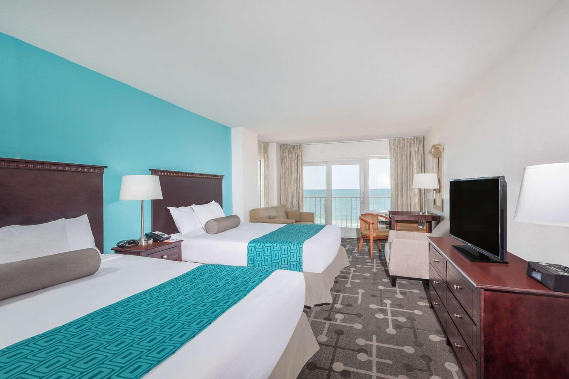 Howard Johnson Plaza by Wyndham Ocean City Oceanfront gallery photo in Ocean City, MD — image 26