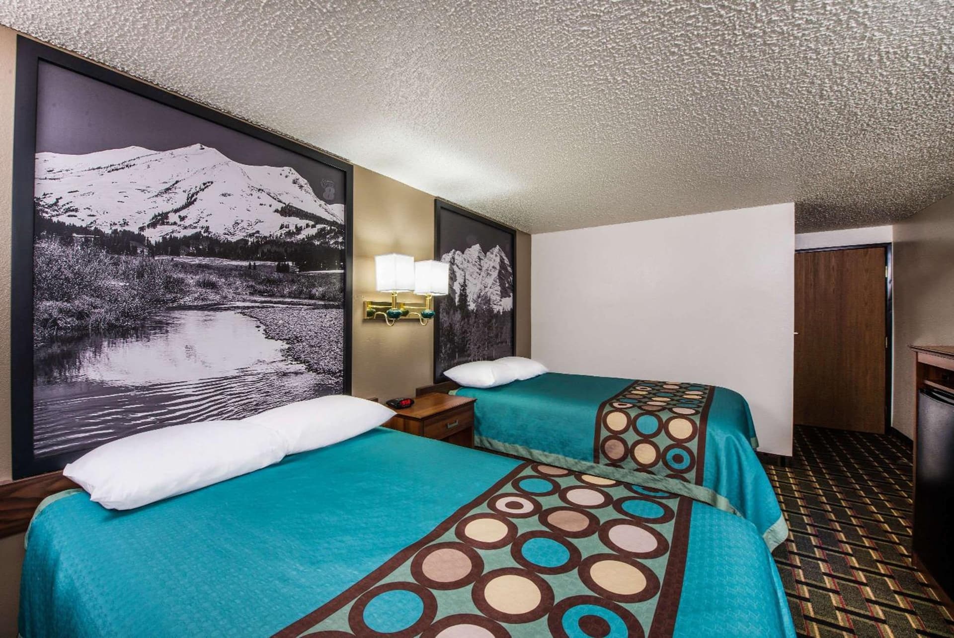 Super 8 by Wyndham Pueblo gallery photo in Pueblo, CO — image 42