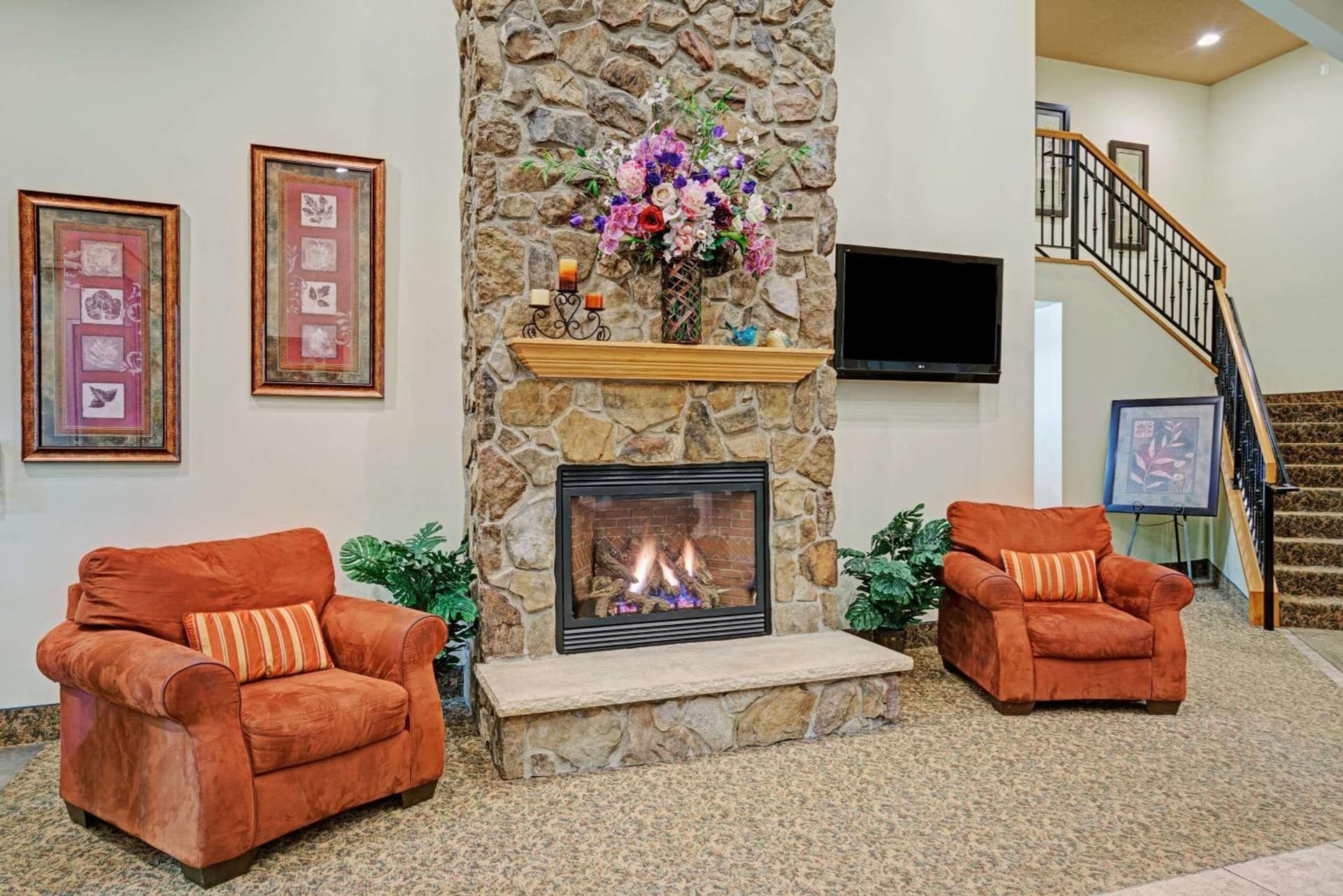 Super 8 by Wyndham Rogers Minnesota interior in Rogers, MN — gallery photo 2