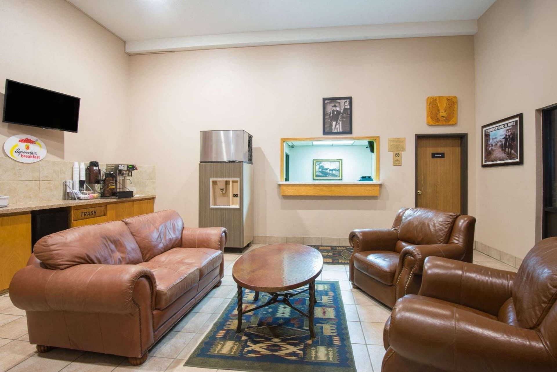 Super 8 by Wyndham Abilene KS property views in Abilene, KS — gallery photo 3