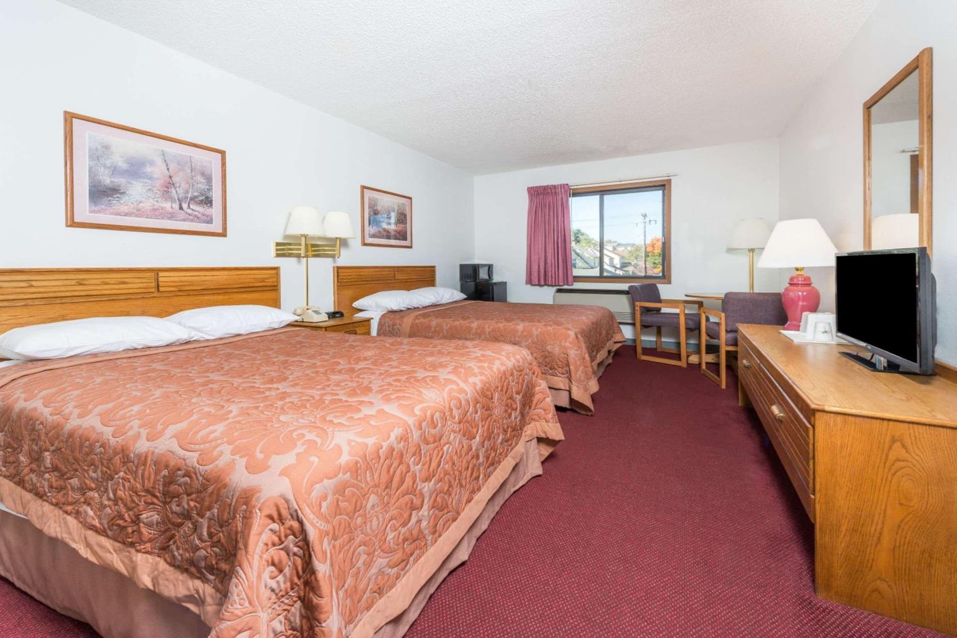 Super 8 by Wyndham Front Royal Near Shenandoah National Park interior in Front Royal, VA — gallery photo 2