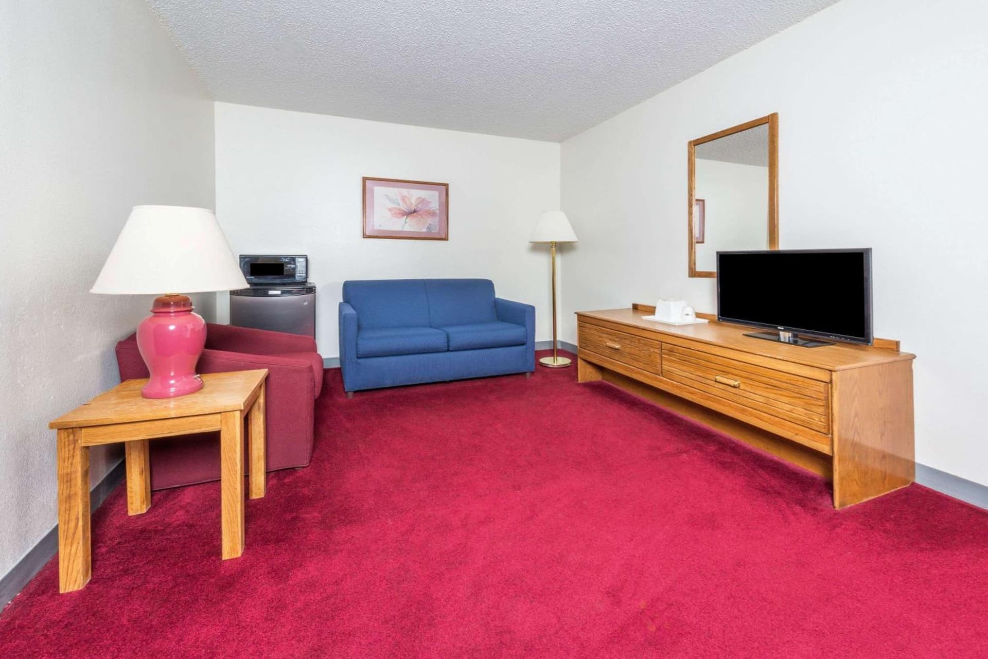 Super 8 by Wyndham Front Royal Near Shenandoah National Park gallery photo in Front Royal, VA — image 24