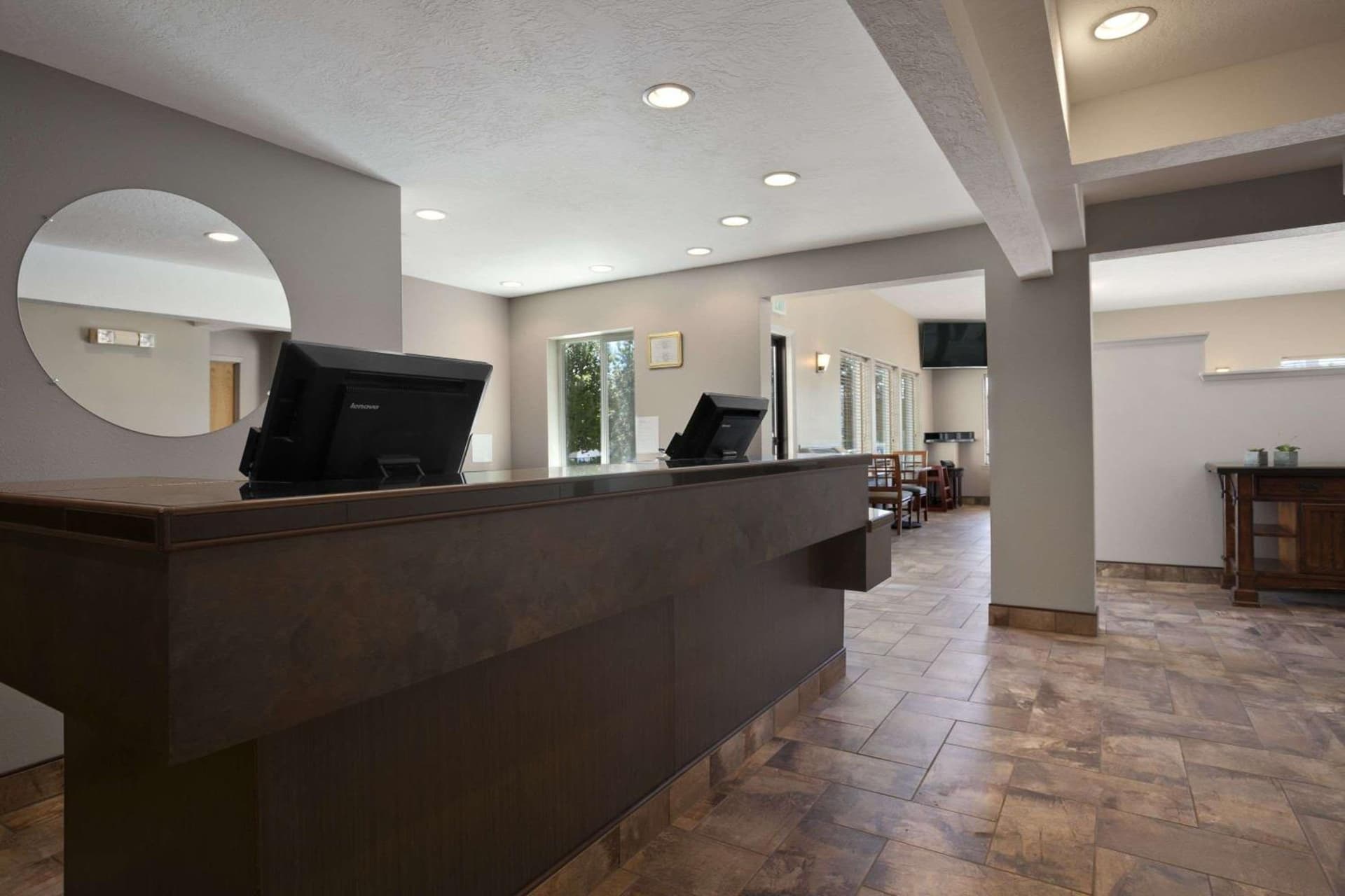 Super 8 by Wyndham Pocatello interior in Pocatello, ID — gallery photo 2