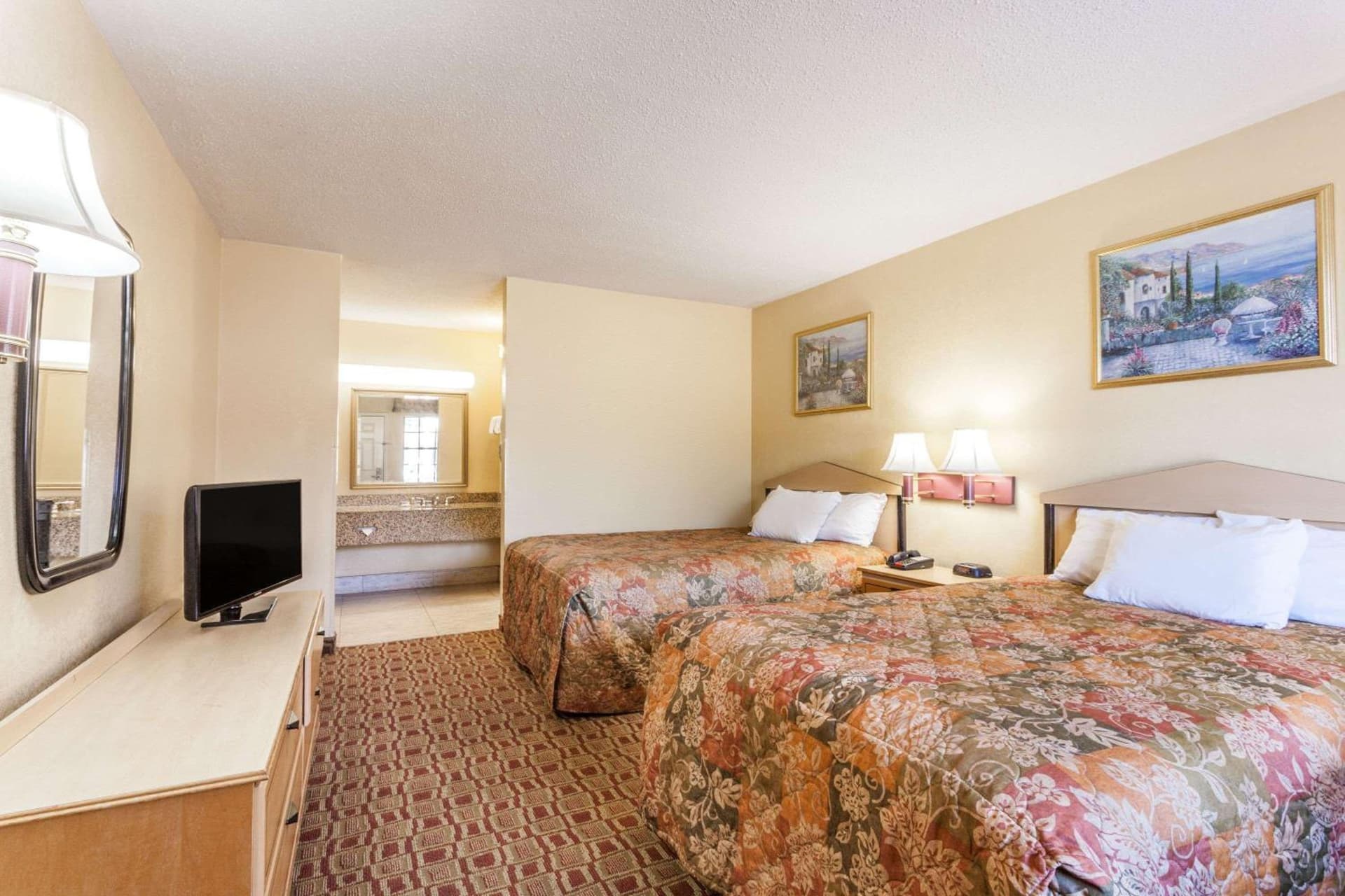 Days Inn by Wyndham Yazoo City property views in Yazoo City, MS — gallery photo 3