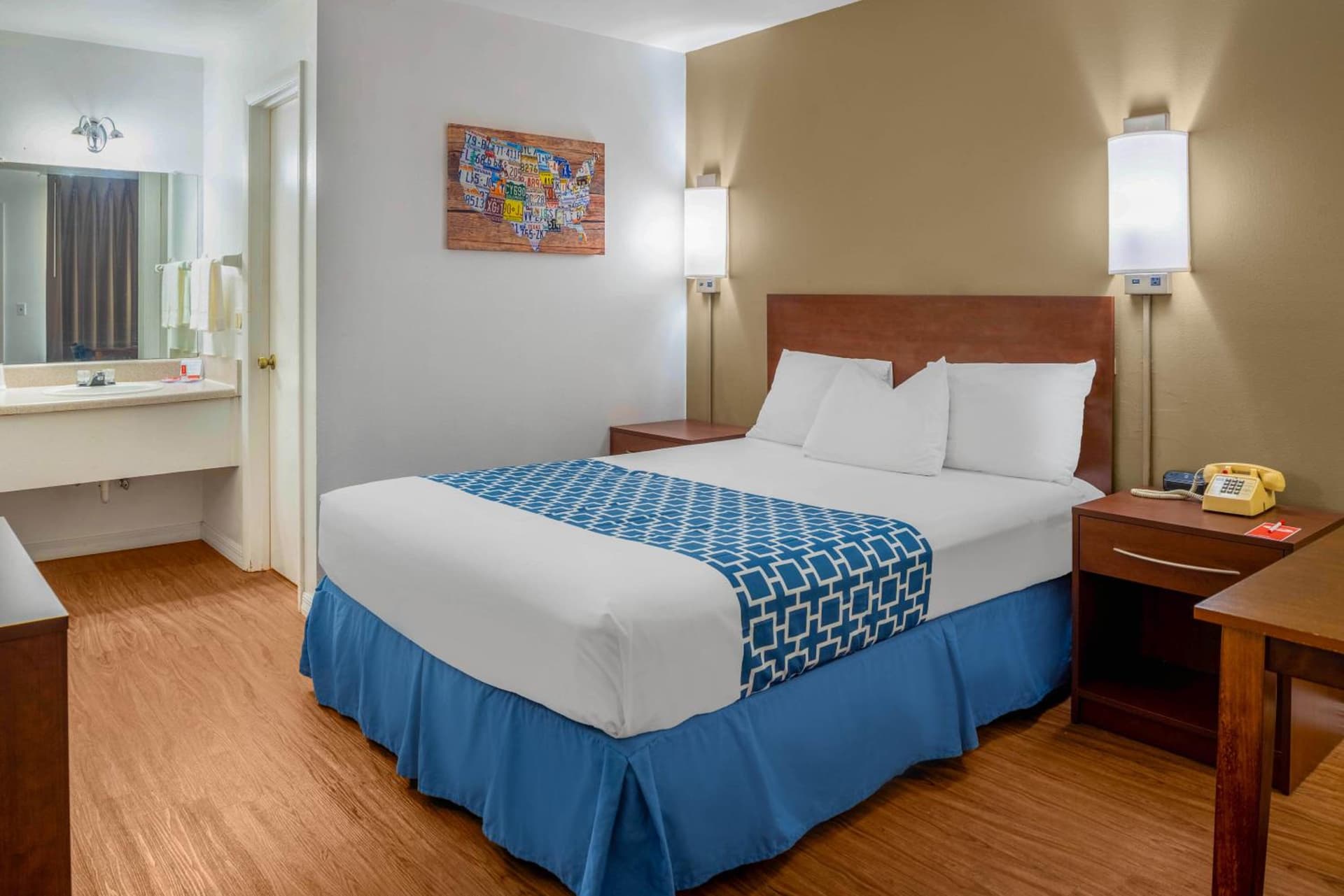 Econo Lodge Crystal River gallery photo in Crystal River, FL — image 27