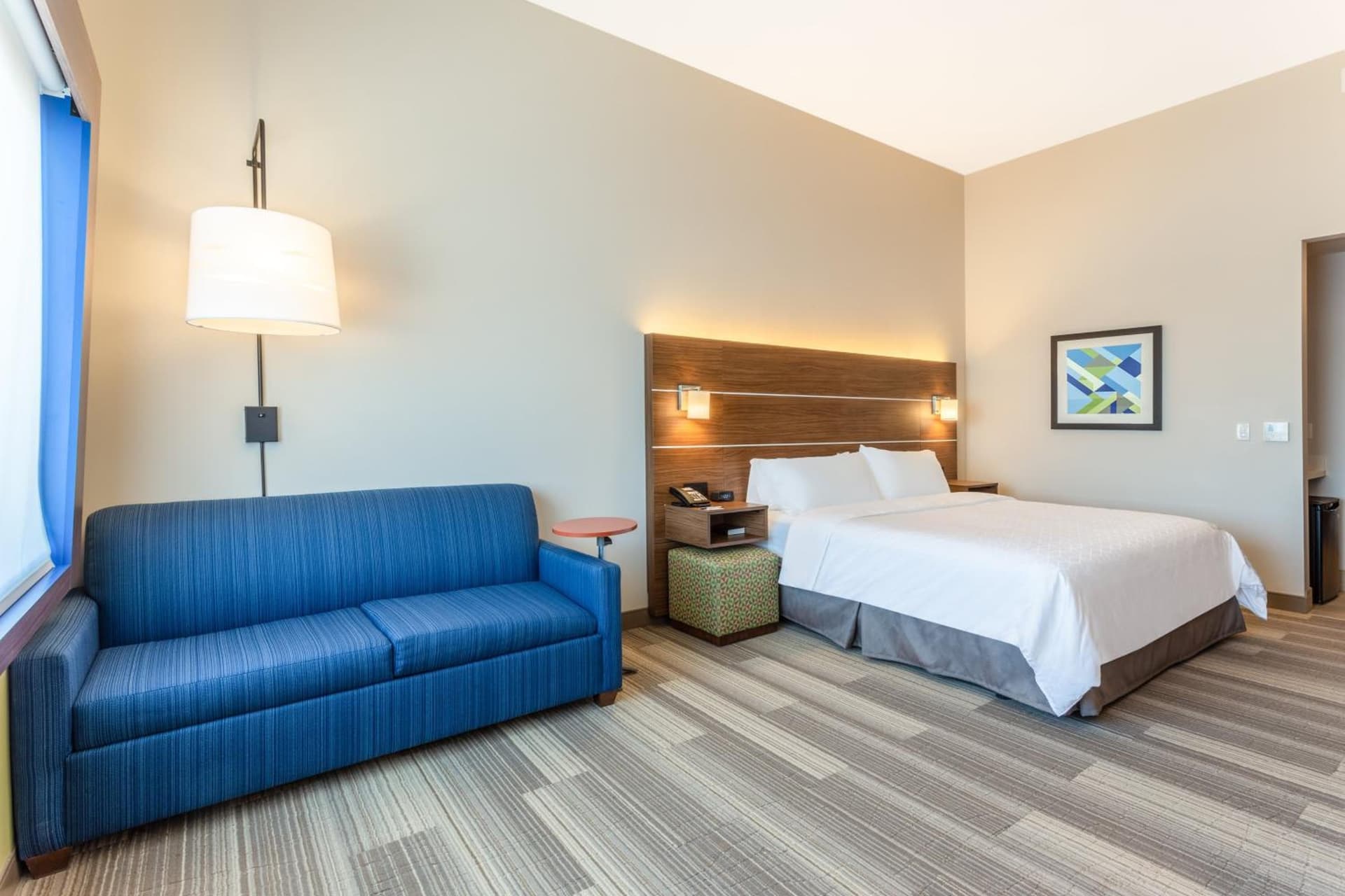 Holiday Inn Express & Suites - Springfield North by IHG gallery photo in Springfield, MO — image 6
