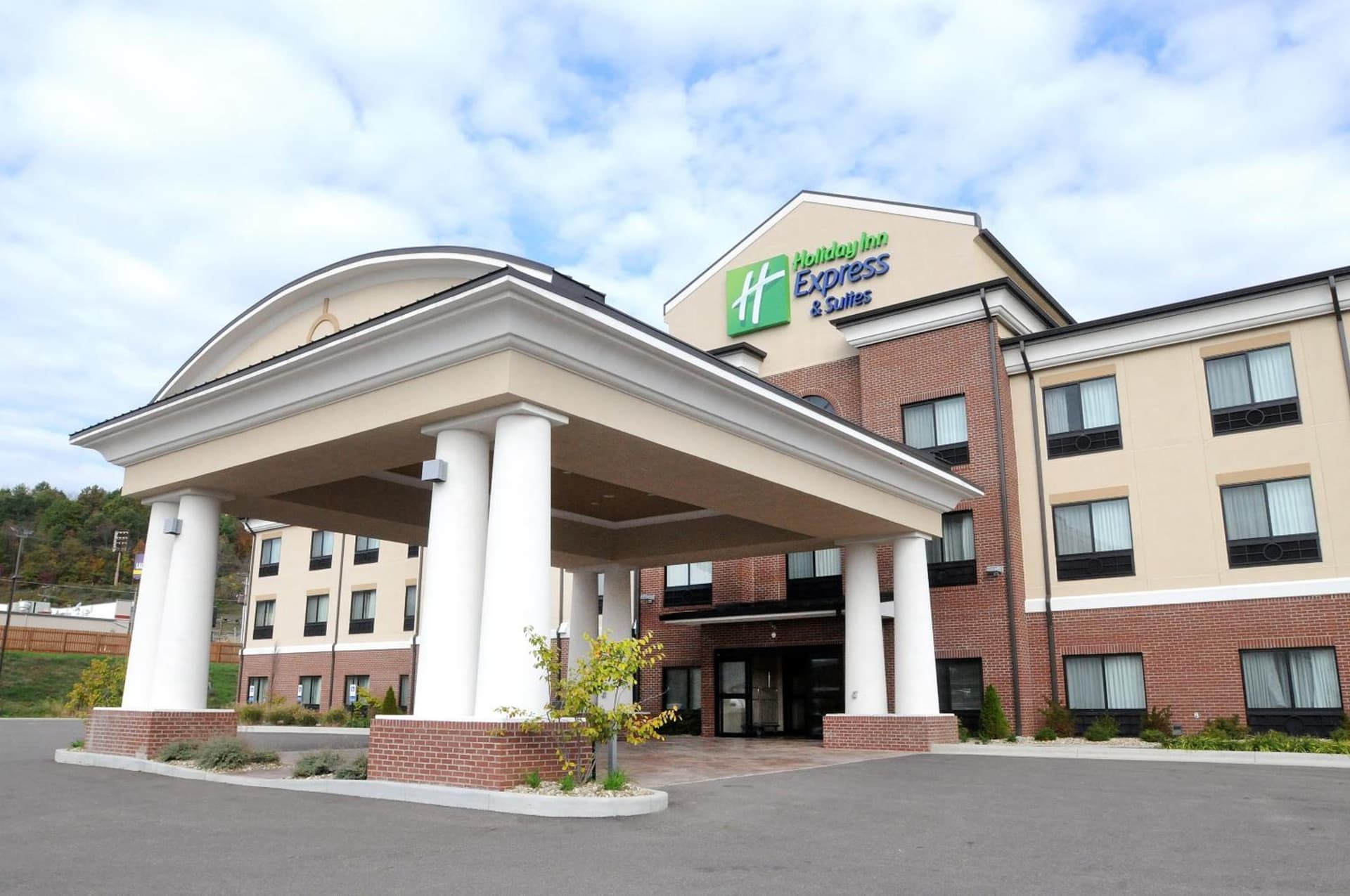 Holiday Inn Express & Suites Cambridge by IHG featured exterior or lobby in Cambridge, OH — similar hotel