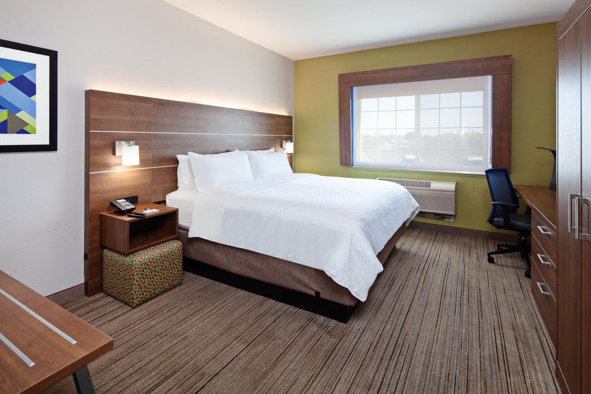 Holiday Inn Express & Suites - Tulare by IHG gallery photo in Tulare, CA — image 4