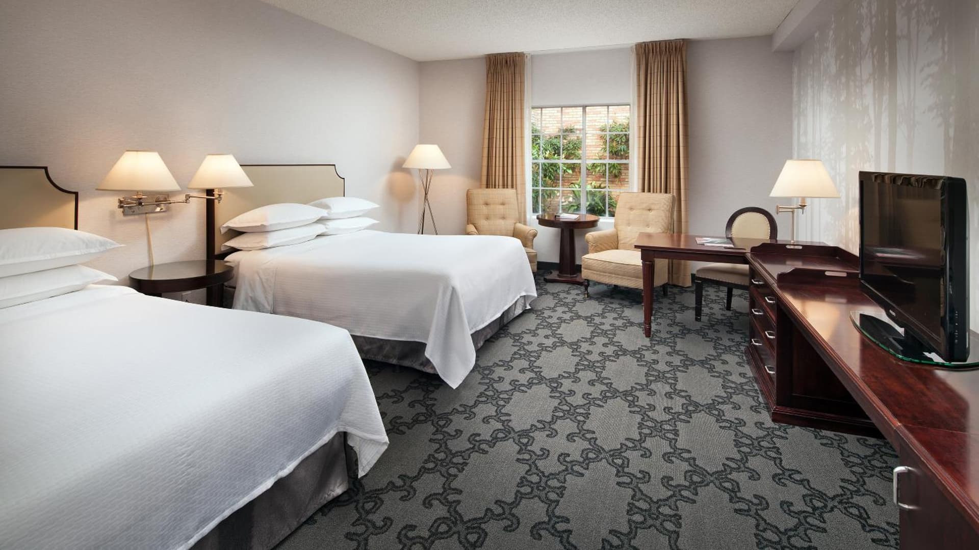 Anaheim Majestic Garden Hotel gallery photo in Anaheim, CA — image 14
