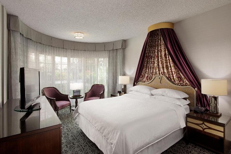 Anaheim Majestic Garden Hotel gallery photo in Anaheim, CA — image 36