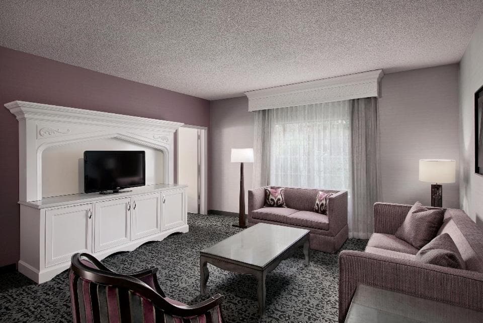 Anaheim Majestic Garden Hotel gallery photo in Anaheim, CA — image 41