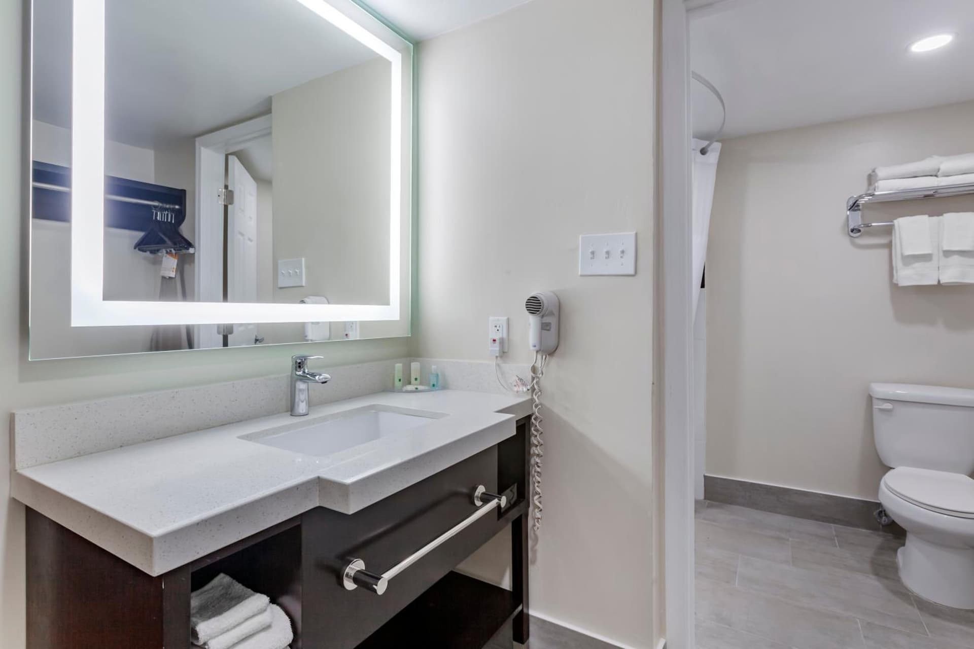 Quality Inn & Suites Goodyear - Phoenix West gallery photo in Goodyear, AZ — image 59