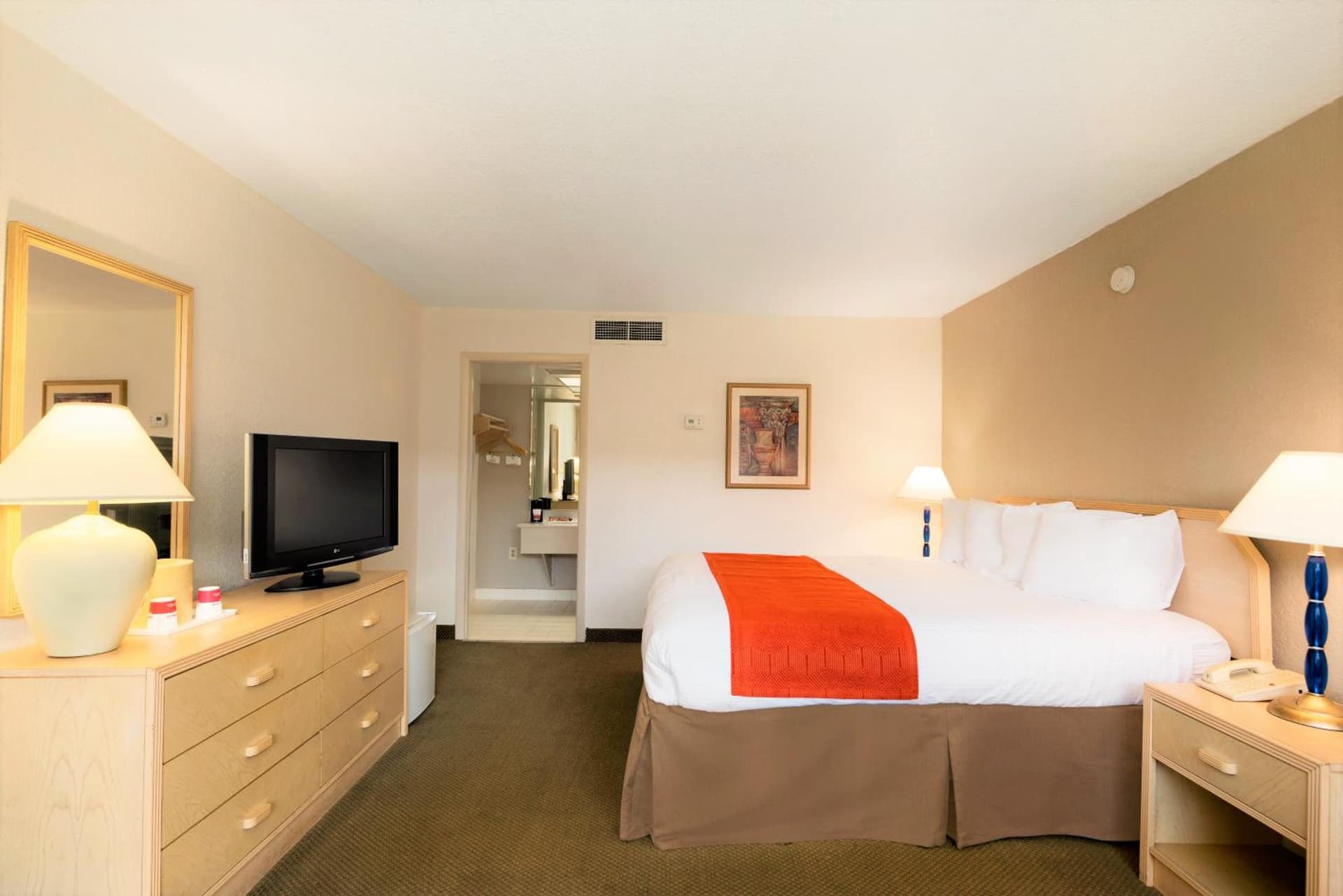 Ramada by Wyndham Kissimmee Gateway - Free Theme Park Shuttle gallery photo in Orlando, FL — image 96