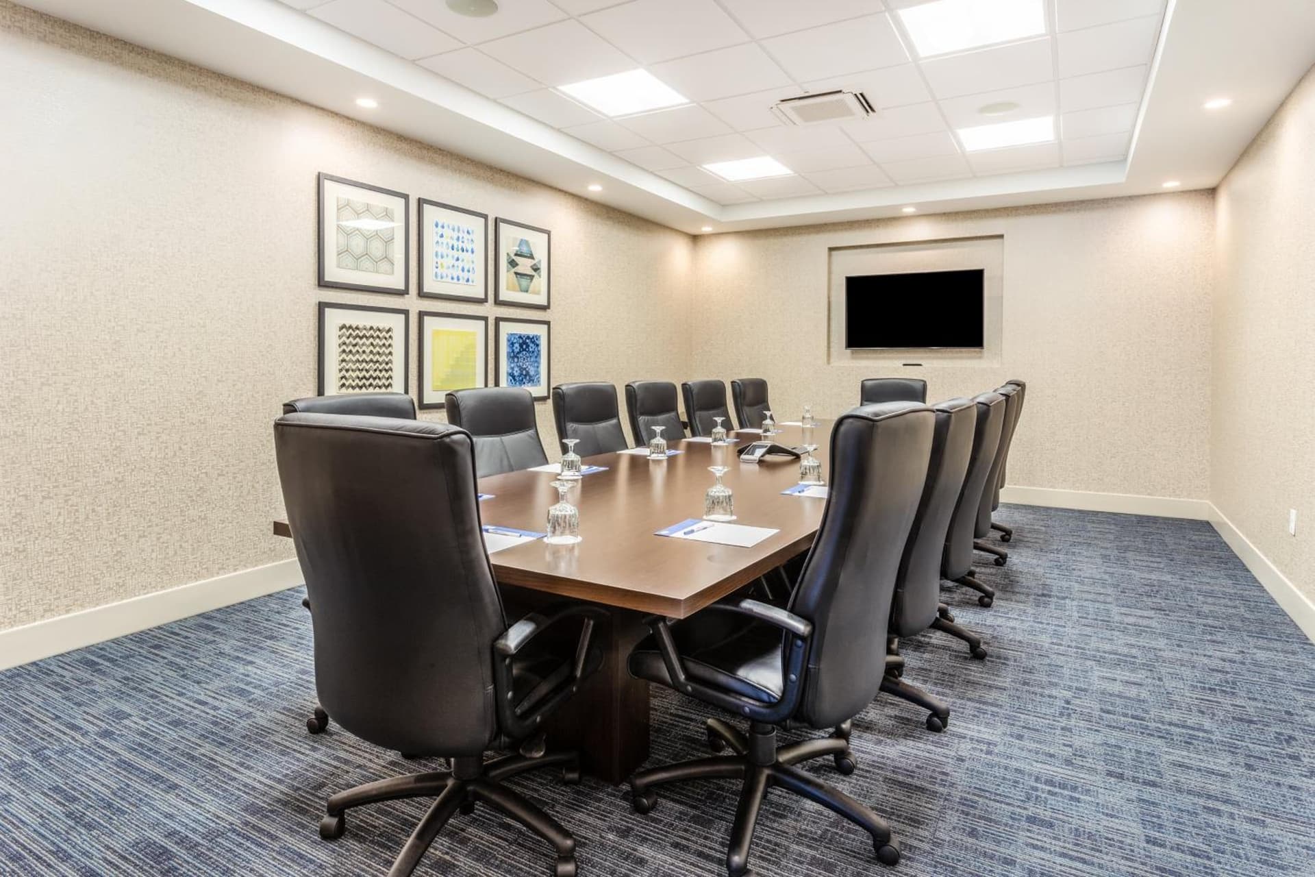 Holiday Inn Express & Suites - Springfield North by IHG gallery photo in Springfield, MO — image 26