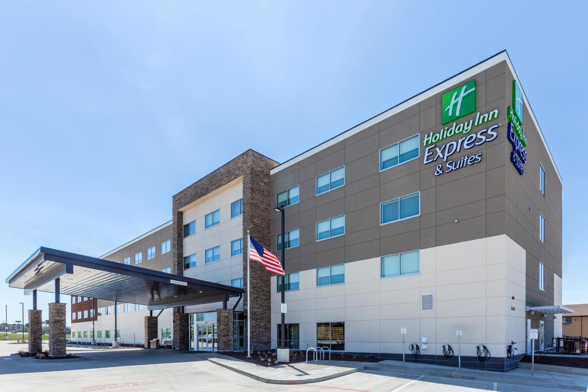 Holiday Inn Express & Suites - Springfield North by IHG featured exterior or lobby in Springfield, MO — similar hotel