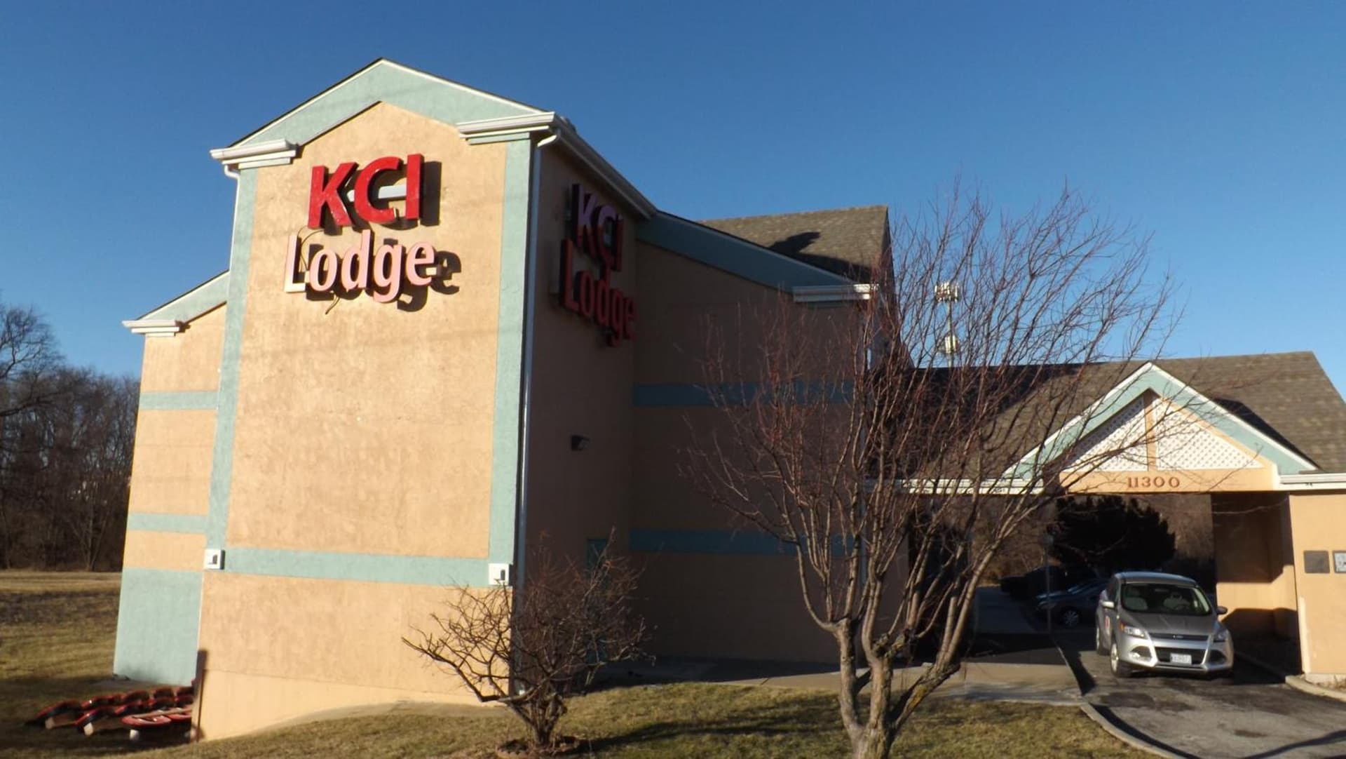 KCI Lodge property views in Kansas City, KS — gallery photo 3