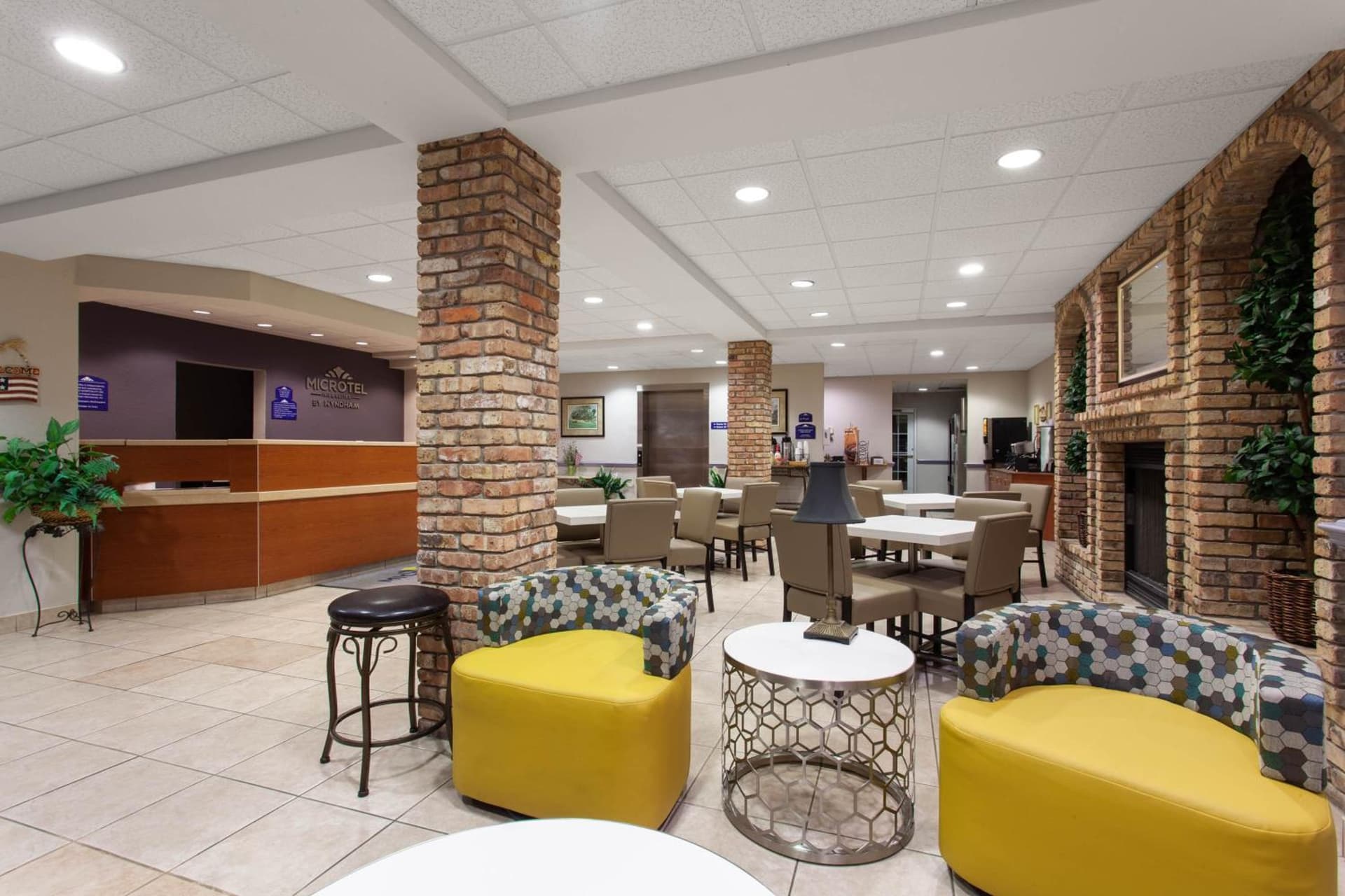 Microtel Inn and Suites by Wyndham - Lady Lake/ The Villages property views in The Villages, FL — gallery photo 3