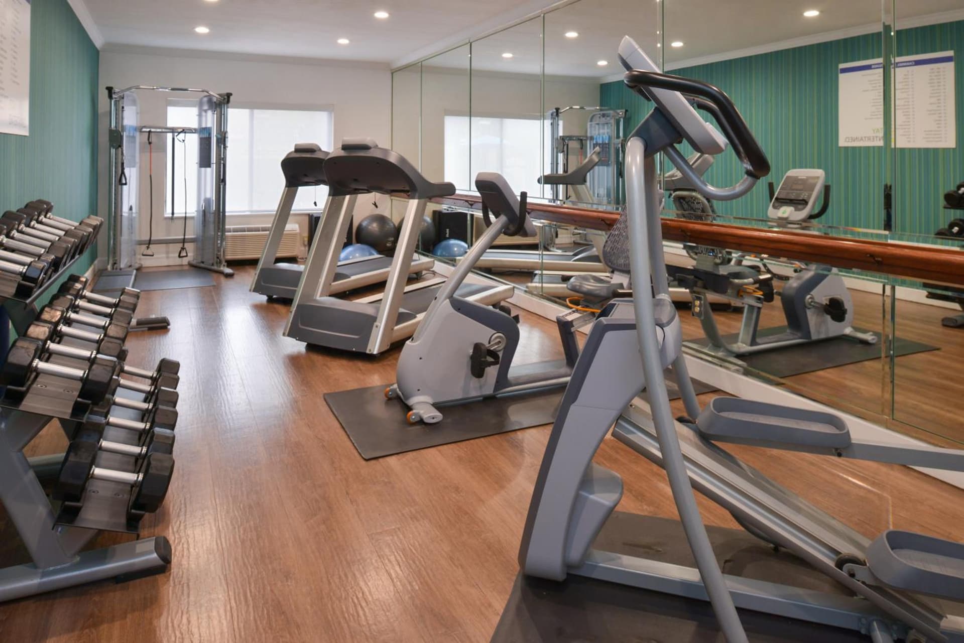 Holiday Inn Express & Suites Austin NW - Lakeline by IHG interior in Austin, TX — gallery photo 2